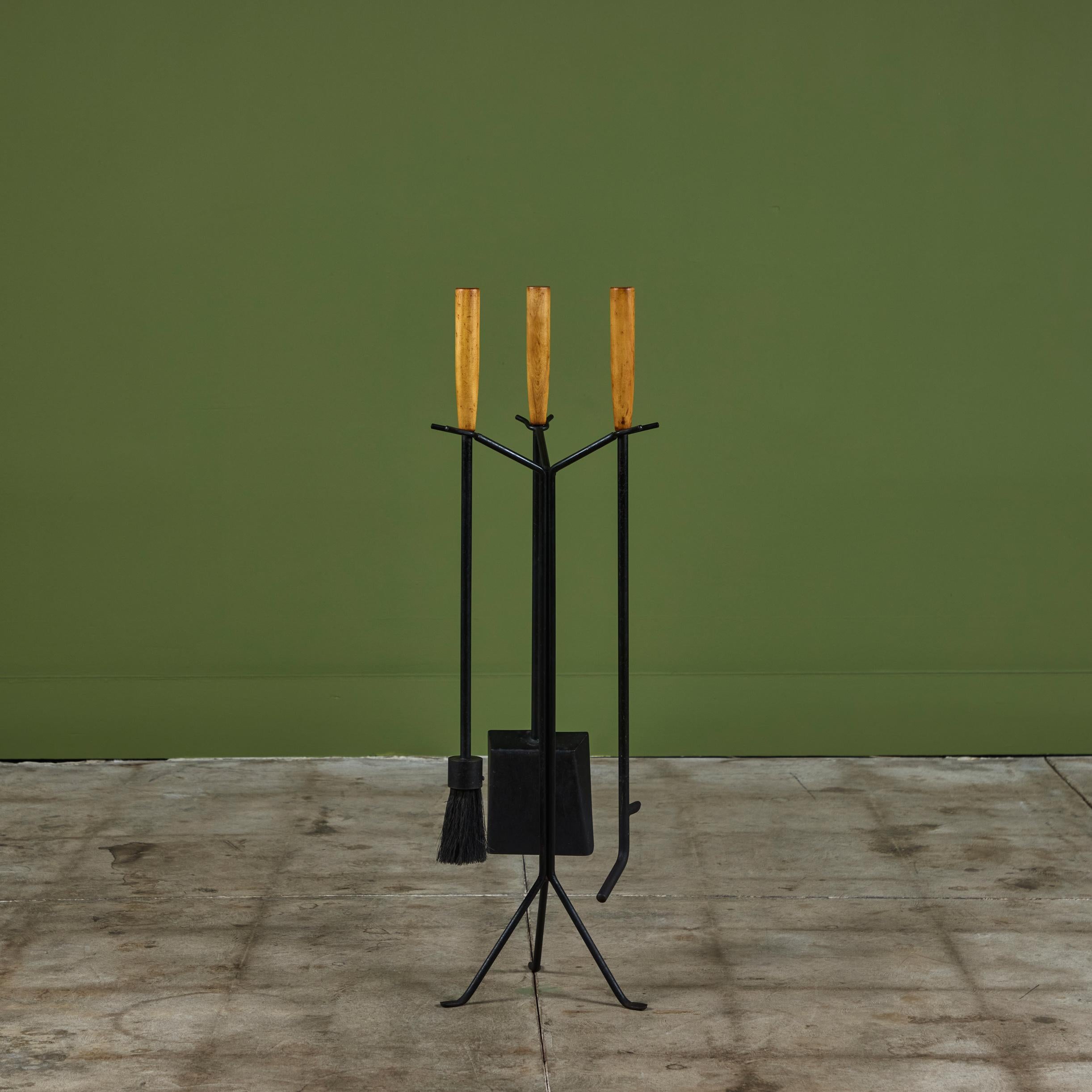 Fer forgé Ensemble d'outils de cheminée Irving Harper de George Nelson Associates pour Howard Miller en vente