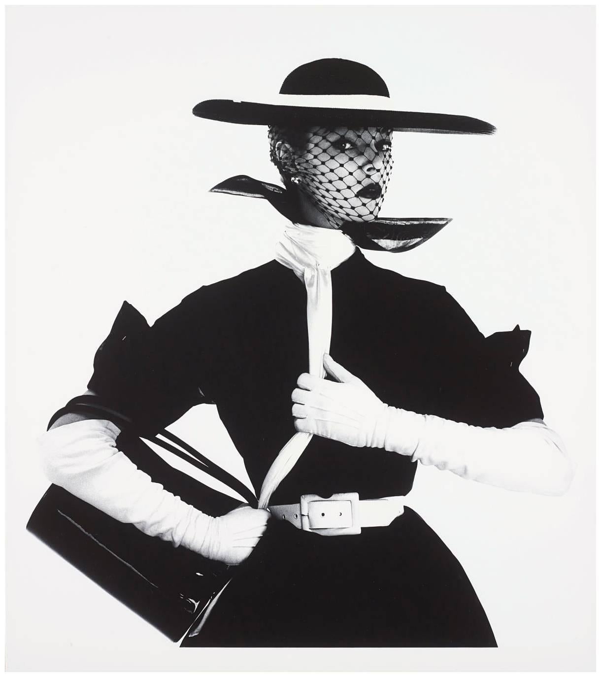 Irving Penn Portrait Photograph - B&W Fashion with Handbag, Jean Patchett