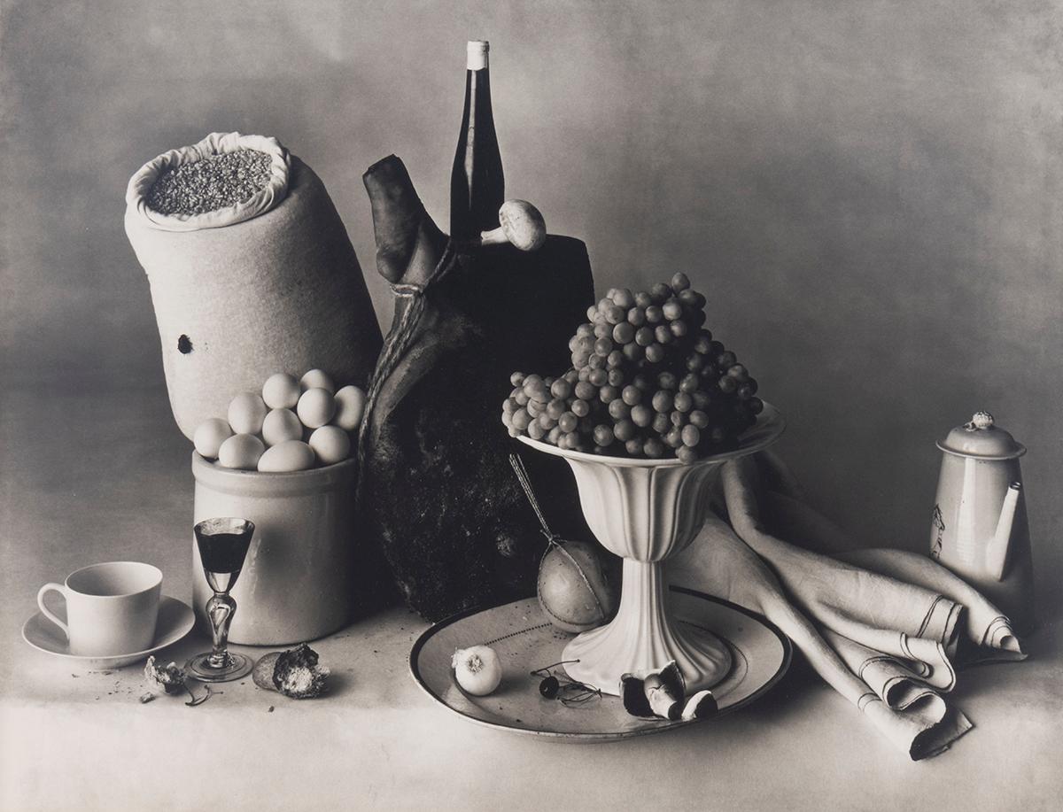 New Yorker Stilleben – Photograph von Irving Penn