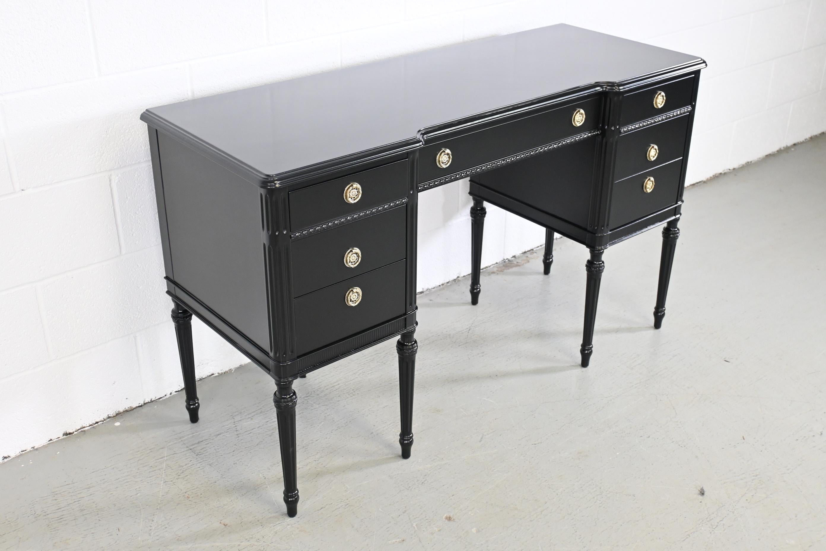 Mid-20th Century Irwin Furniture Louis XVI Black Lacquered Desk