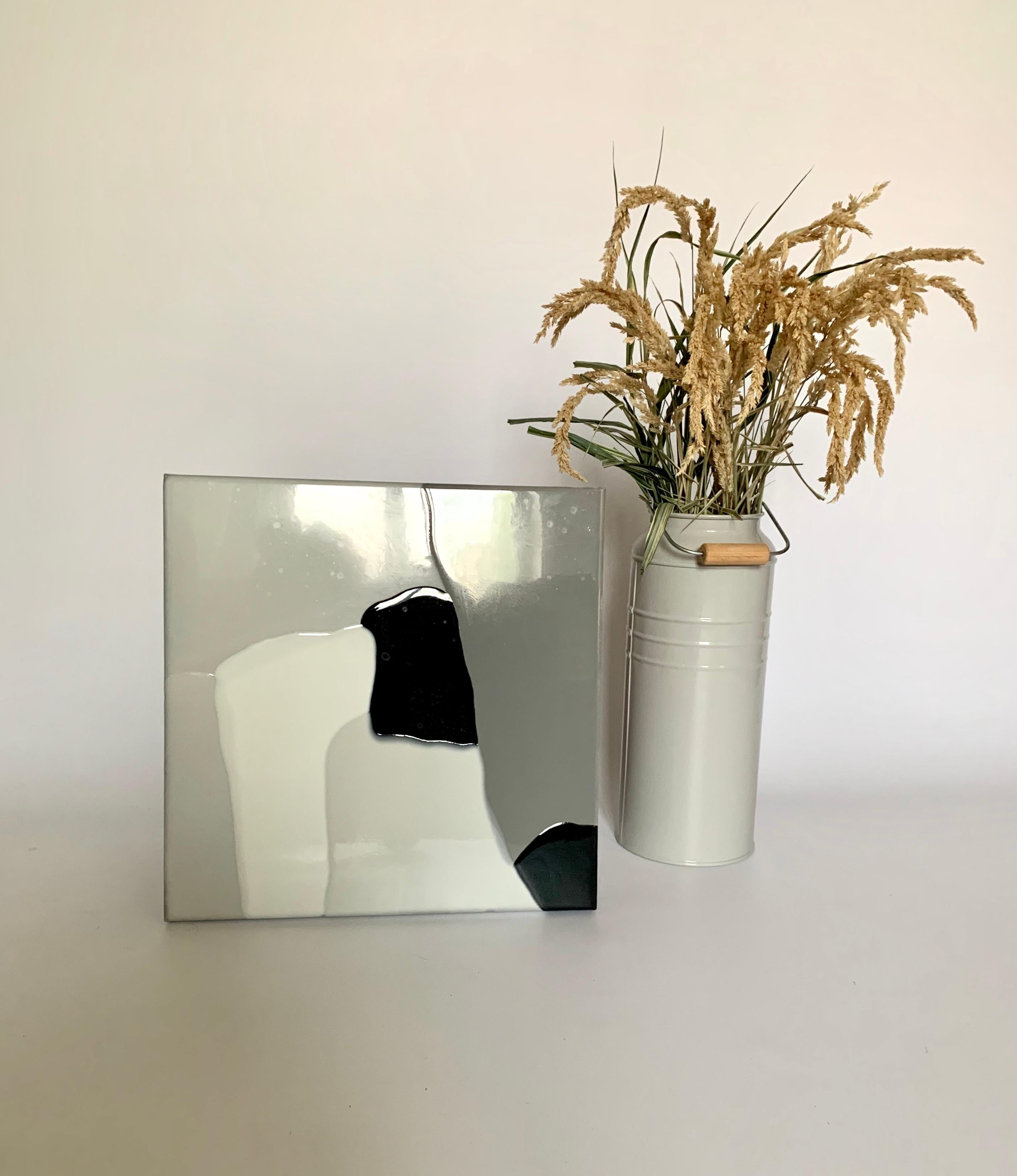 GIRL IN BATH Glossy Minimalistic Black and White Abstract Polyurethane Resin Pai 2