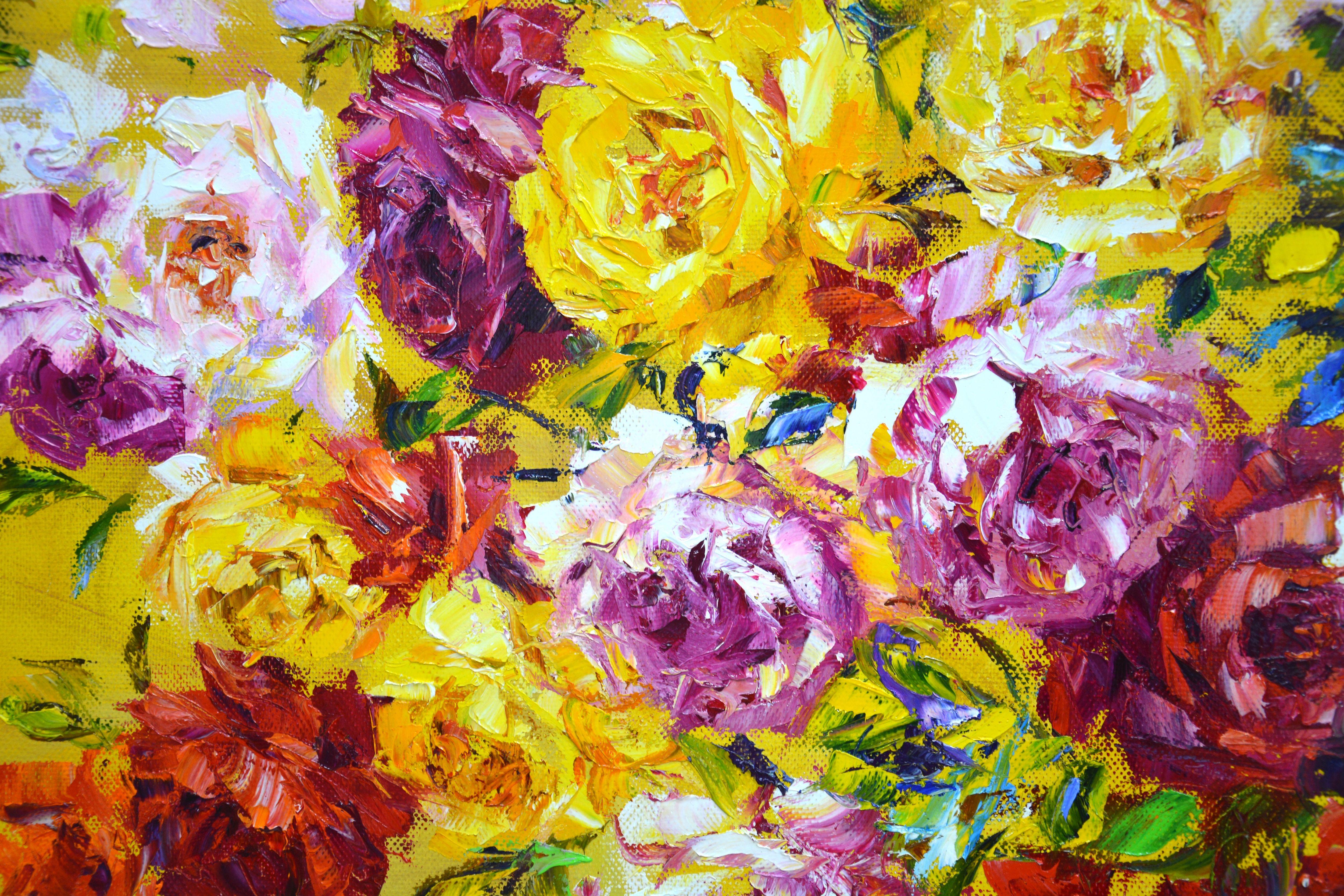 Grand bouquet de roses 3. Roses : blanches, roses, jaunes, rouges sur un fond abstrait jaune. L'impressionnisme. Texturé au pinceau et au couteau à palette pour transmettre rapidement une humeur, une impression vive. Fait partie d'une série en cours