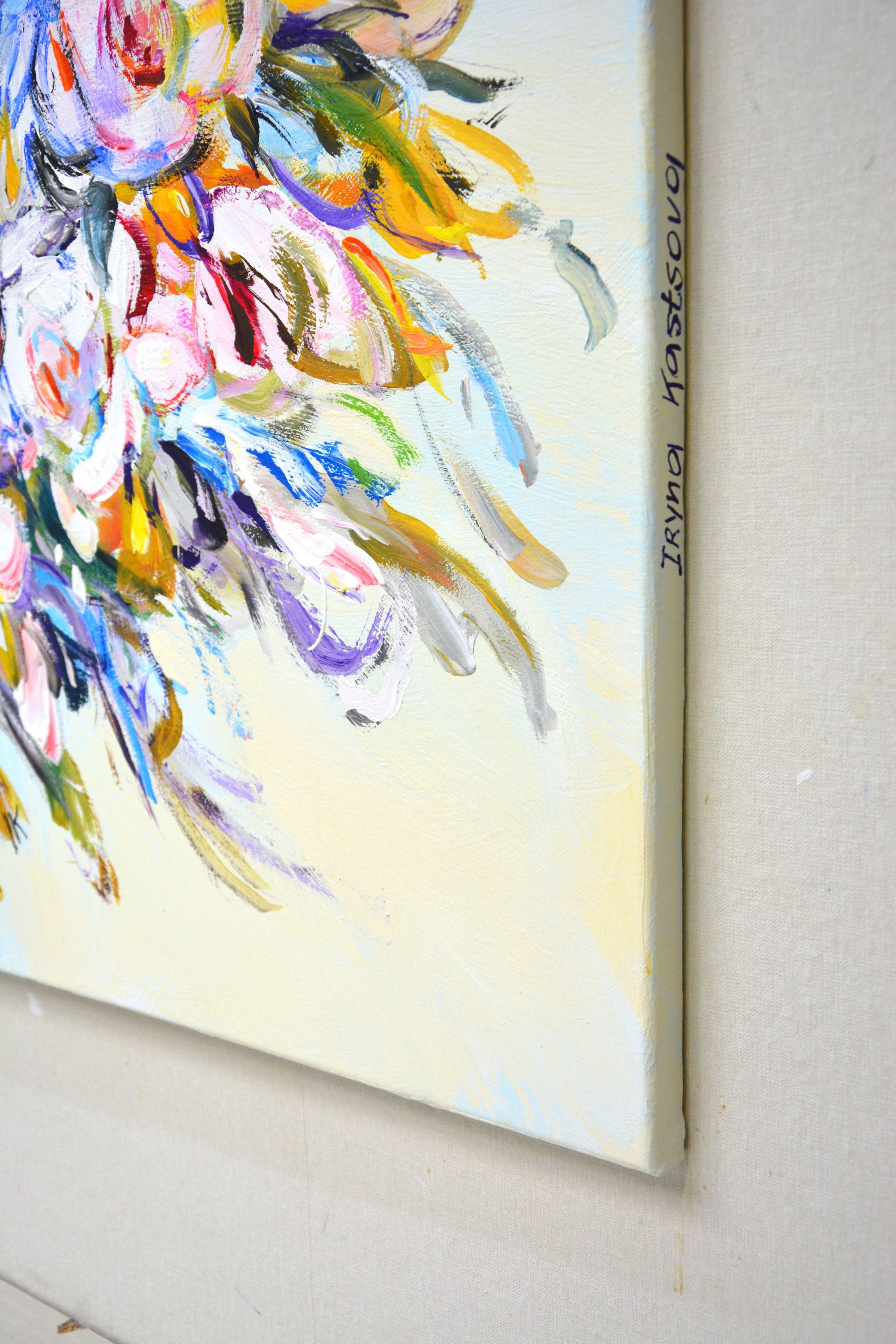 Rosas. Delicado ramo 2. Naturaleza muerta floral: flores rosas y blancas sobre un fondo blanco abstracto, creado con pinceles y una espátula. La imagen está llena de energía positiva, solar, de ternura. Parte de una serie en curso de arreglos