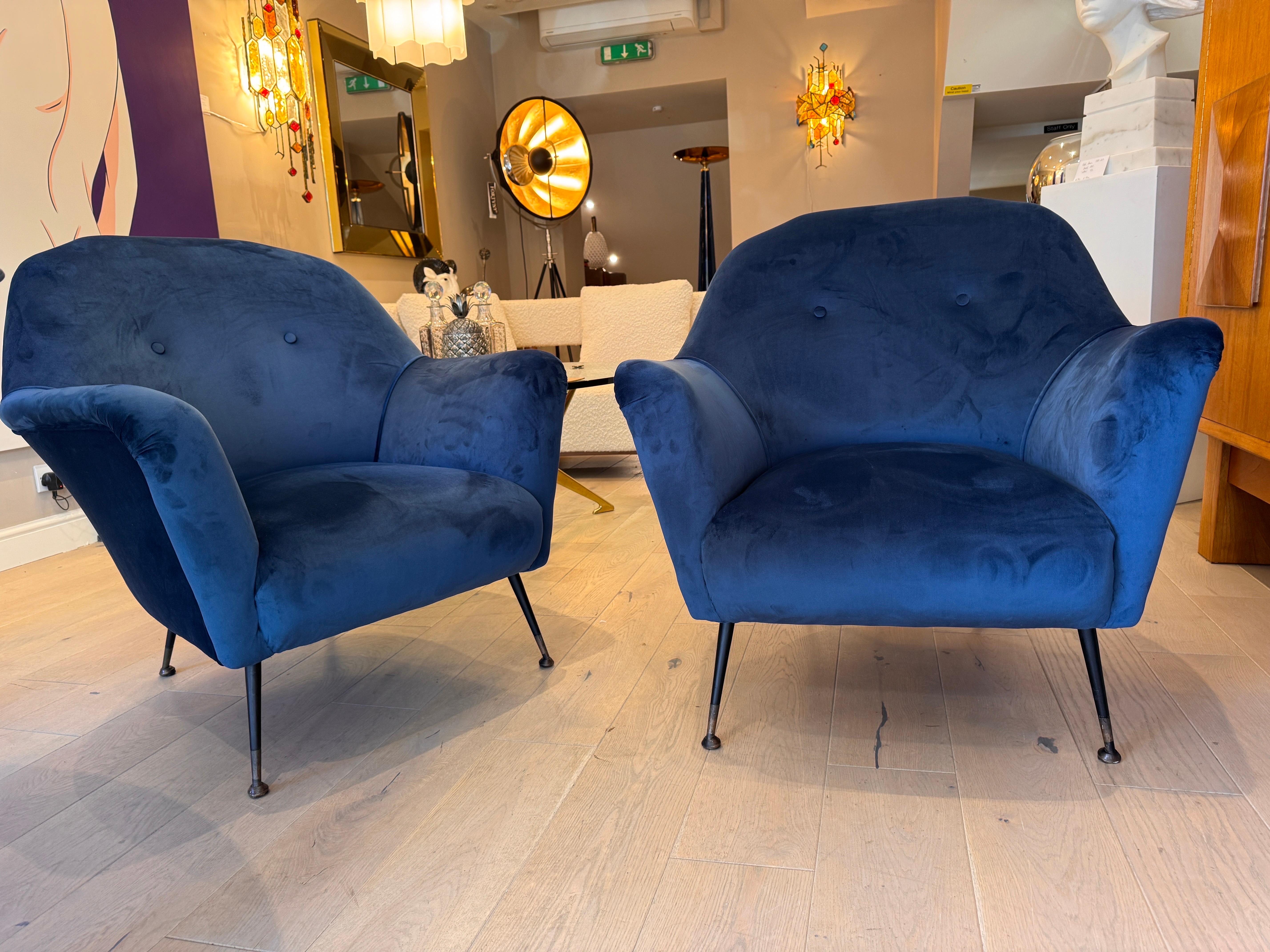 Hand-Crafted ISA Bergamo blue velvet armchairs