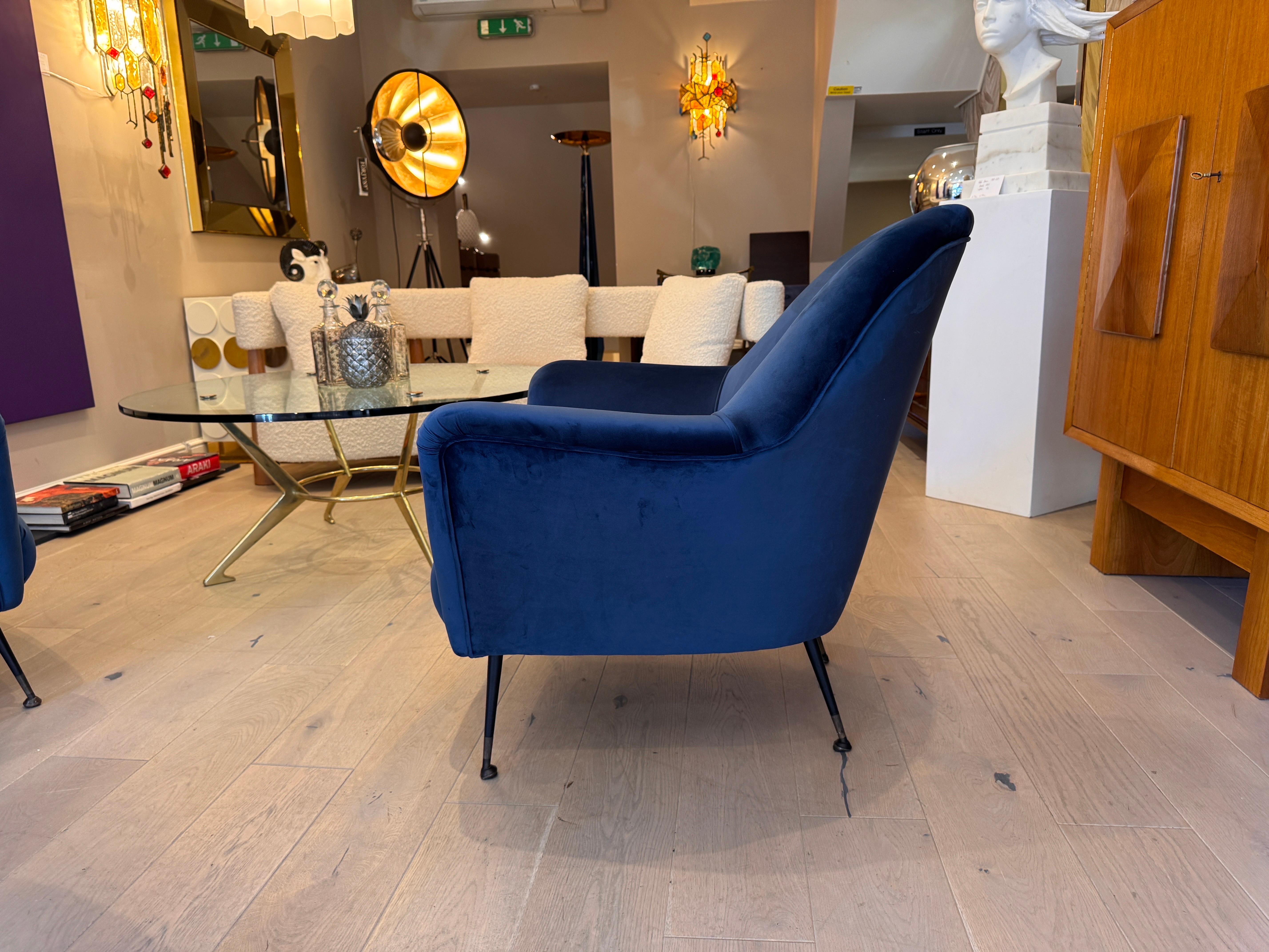 ISA Bergamo blue velvet armchairs In Good Condition In London, GB
