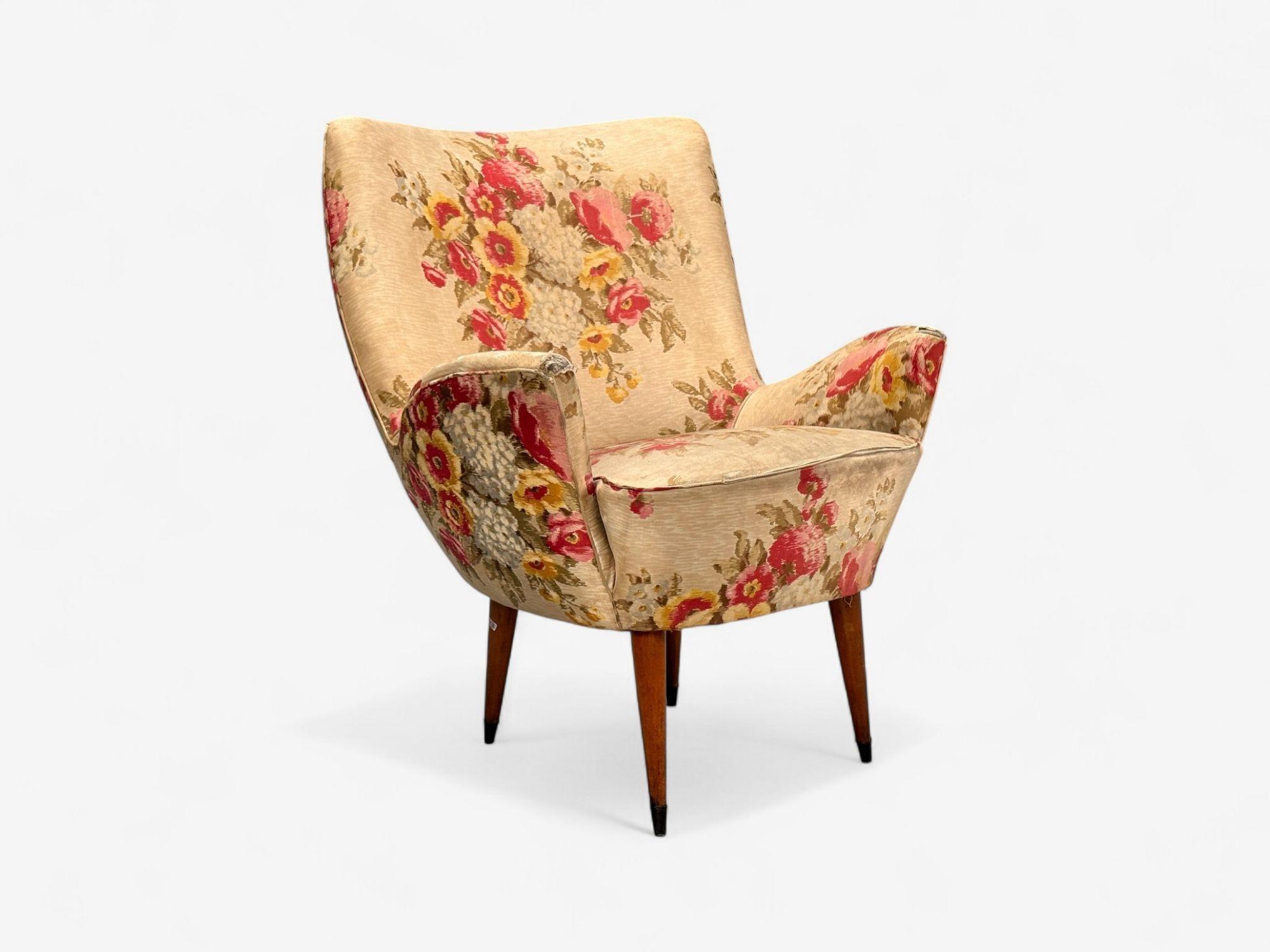 ISA Bergamo, Tela, Madera, Latón, Sillas de salón orgánicas, Italia, años 50 mediados del siglo XX en venta