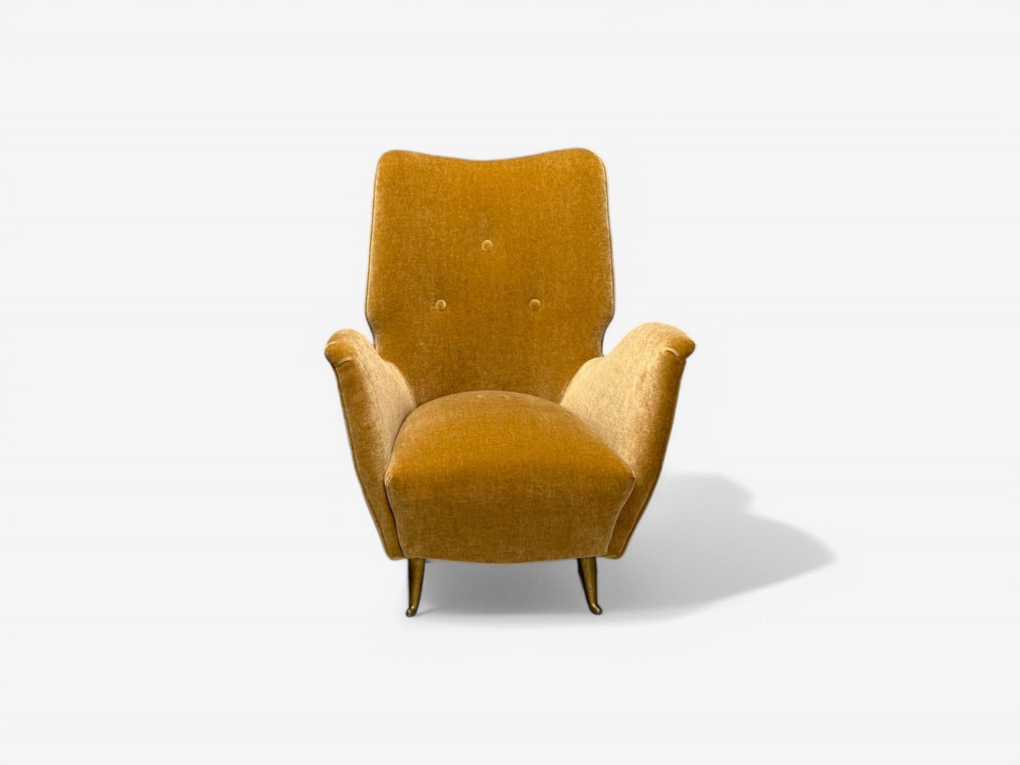 Mid-20th Century ISA Bergamo, Italian Mid-Century, Bronze, Camel Mohair, Lounge Chairs, 1950s For Sale