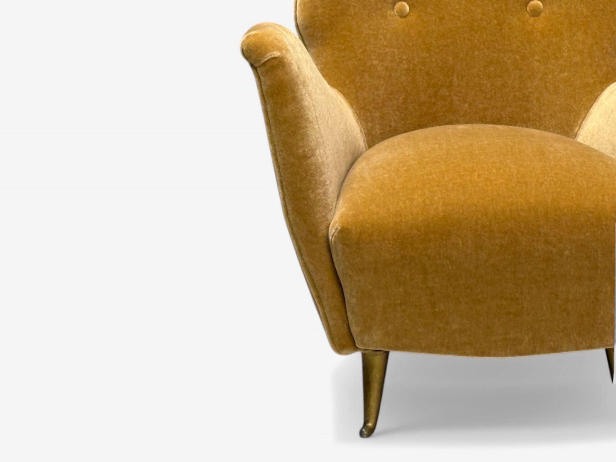 ISA Bergamo, Italian Mid-Century, Bronze, Camel Mohair, Lounge Chairs, 1950s For Sale 2