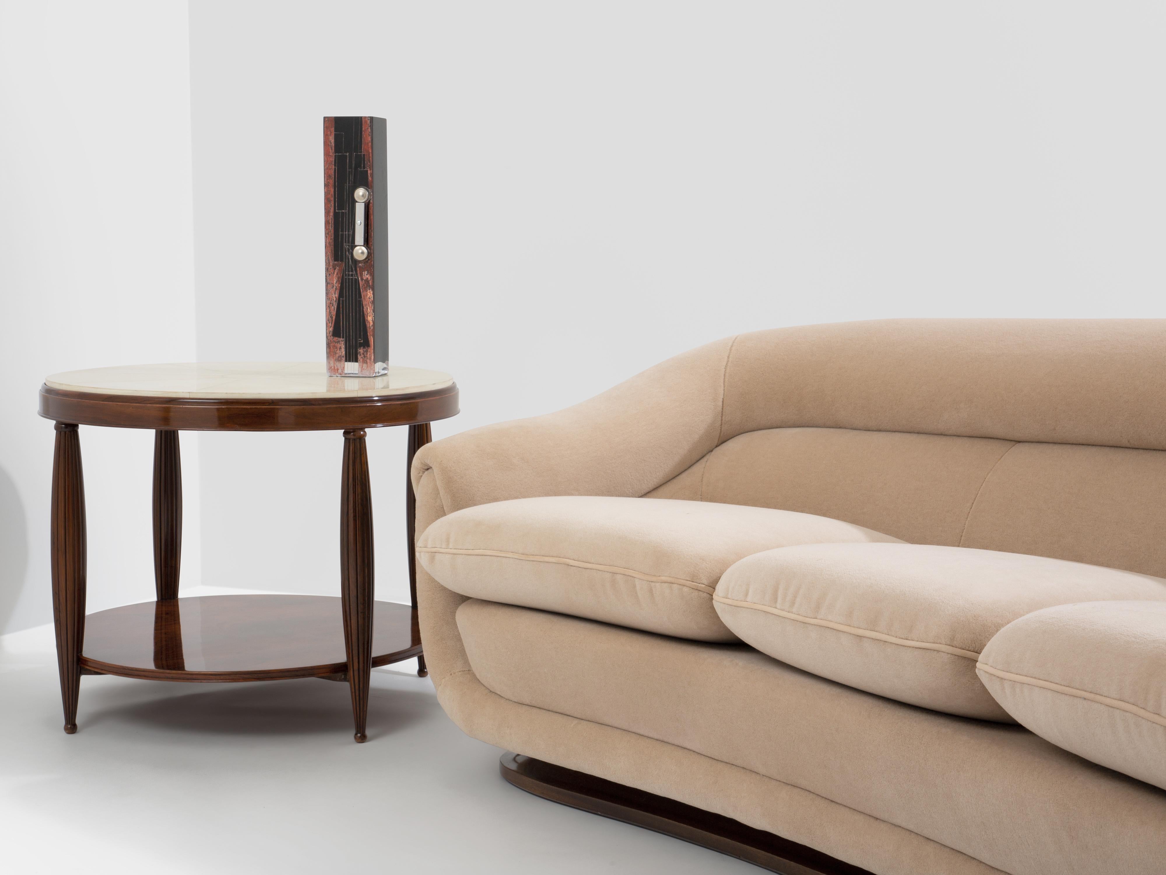 Isa Bergamo large Art Deco walnut mohair velvet sofa 1940s im Angebot 2