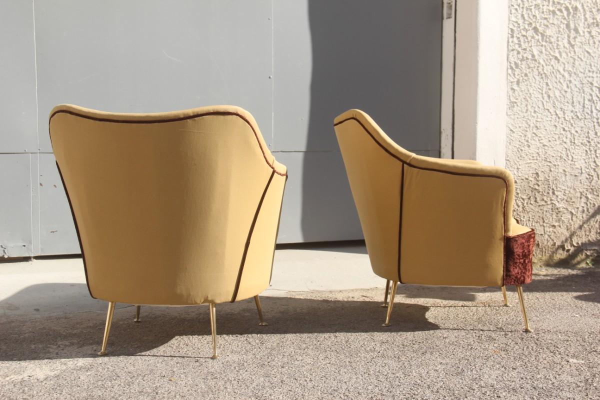 ISA Bergamo Pair of Armchairs Italian Design Mid-Century Modern Brown Brass Feet For Sale 9