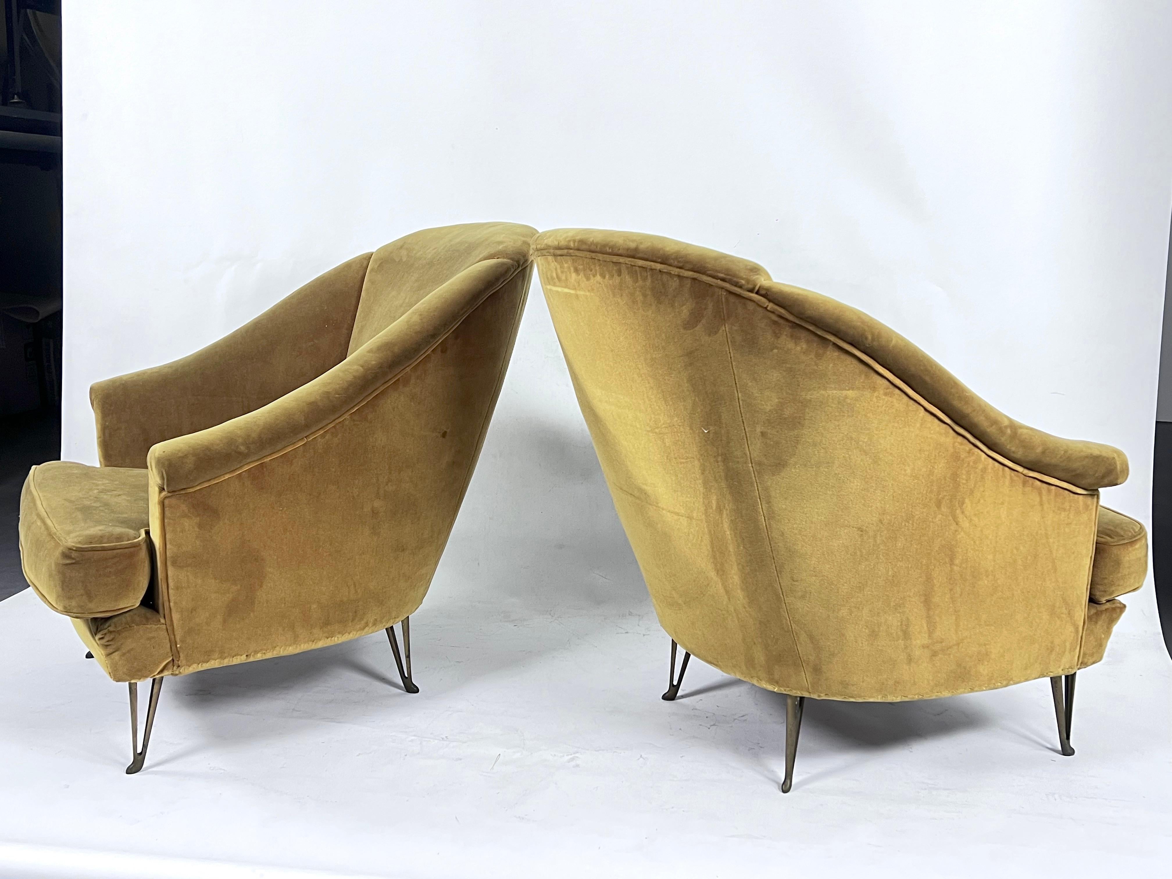 20th Century Isa Bergamo, Pair of Rare Armchairs in Original Condition For Sale