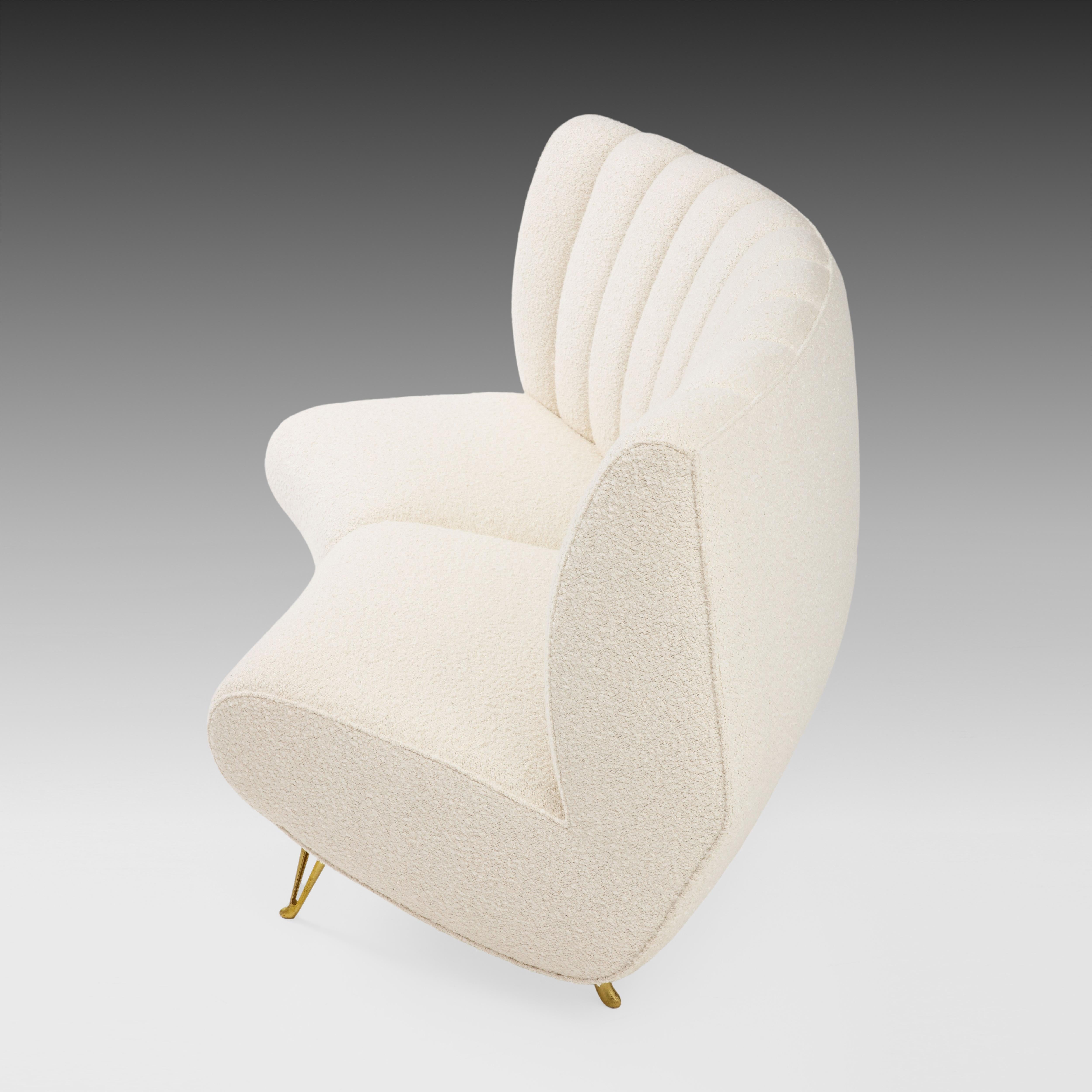 Mid-20th Century ISA Bergamo Rare Curved Settee in Ivory Bouclé, Italy, 1950s For Sale