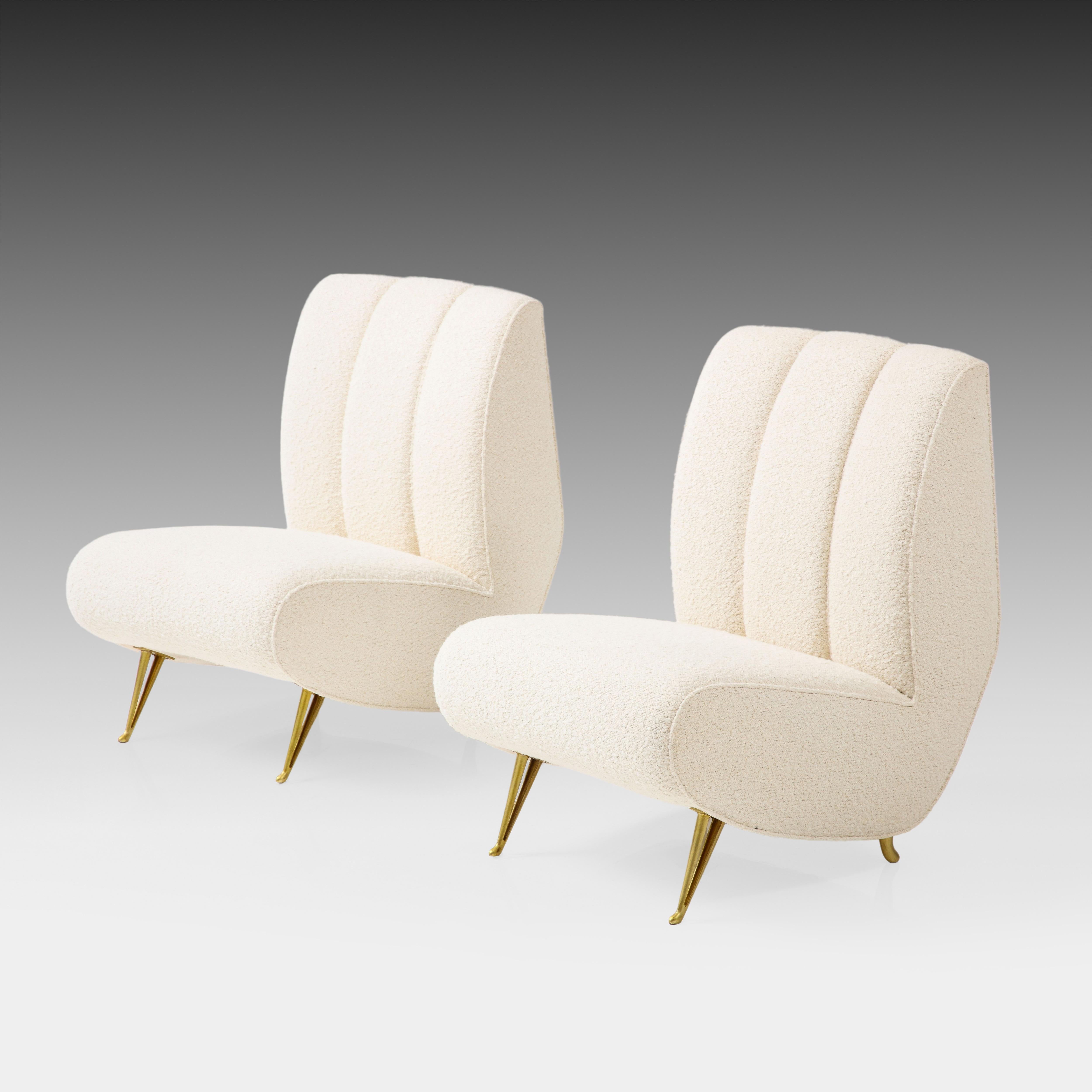 Mid-Century Modern ISA Bergamo Rare Pair of Lounge or Slipper Chairs in Ivory Bouclé, Italy, 1950s For Sale