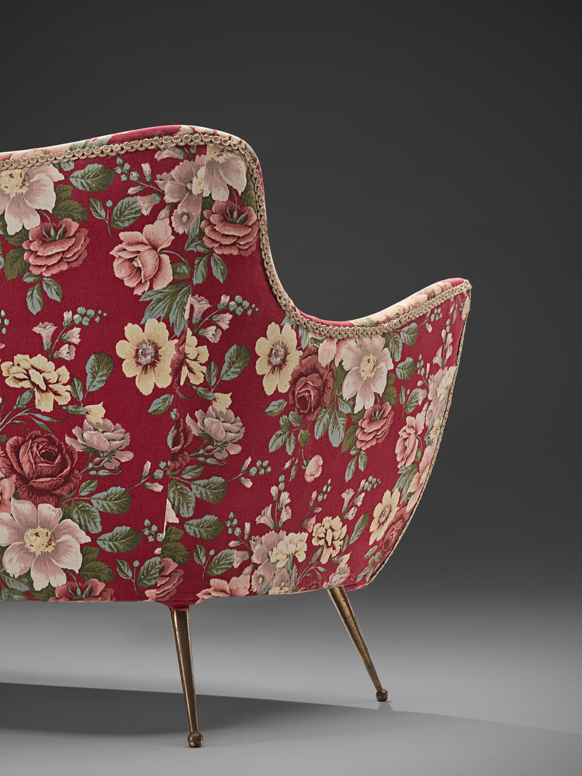 ISA Bergamo Sofa in Red Floral Fabric In Good Condition In Waalwijk, NL