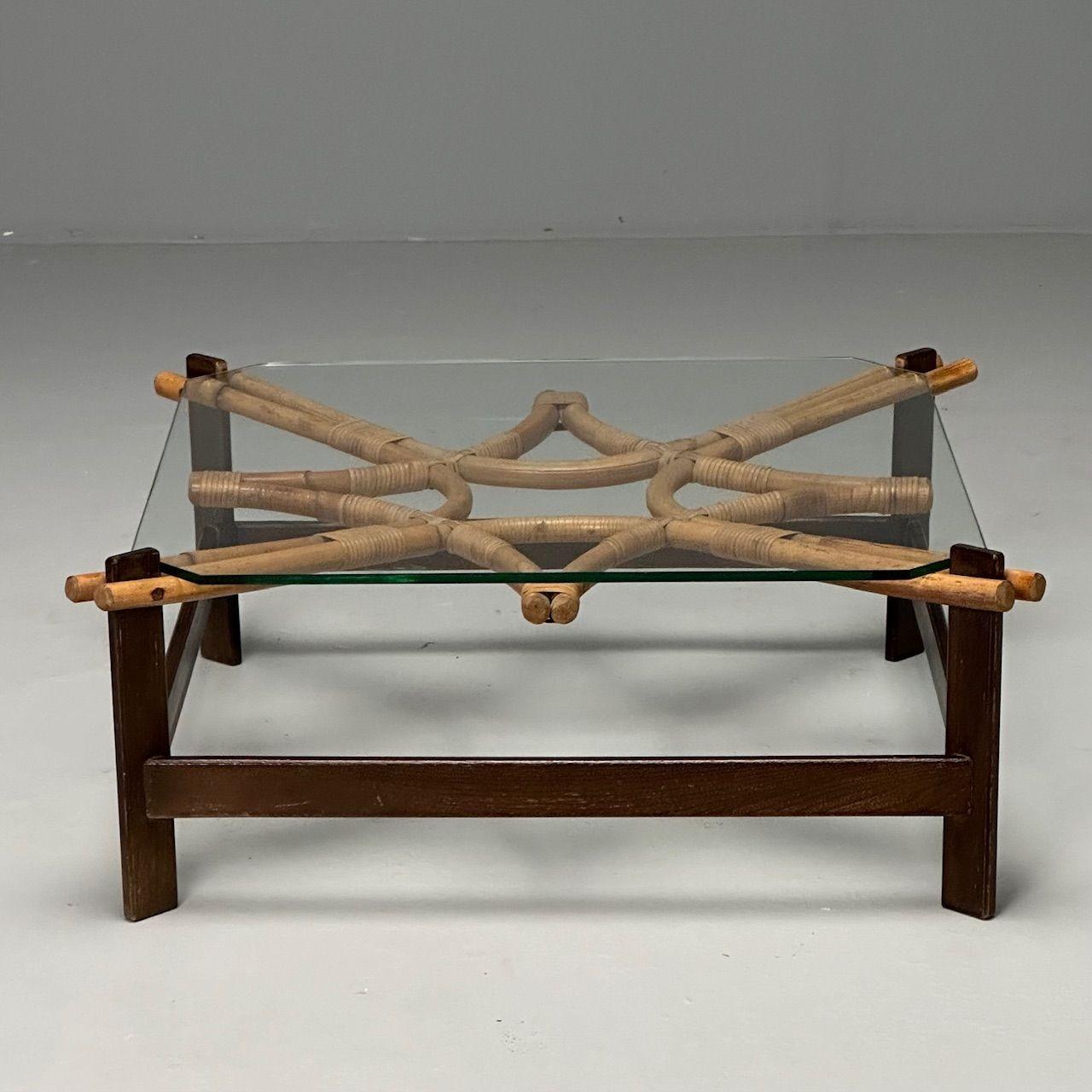 ISA, Italienischer quadratischer Mid-Century-Modern-Couchtisch, Holz, Bambus, Schilfrohr, 1980er Jahre (Ende des 20. Jahrhunderts) im Angebot