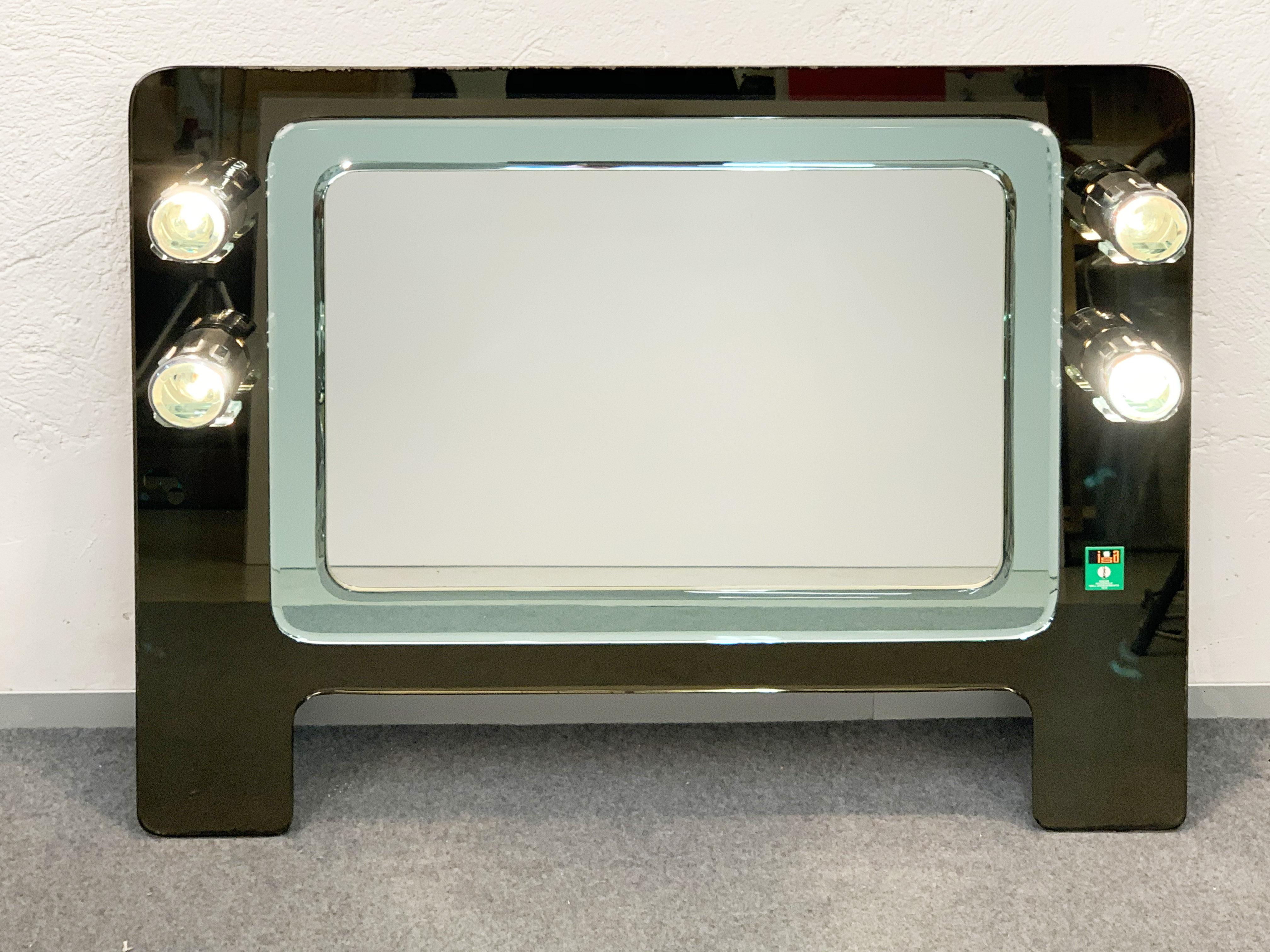 ISA Midcentury Glass and Chrome Italian Illuminated Wall Mirror, 1970s For Sale 3