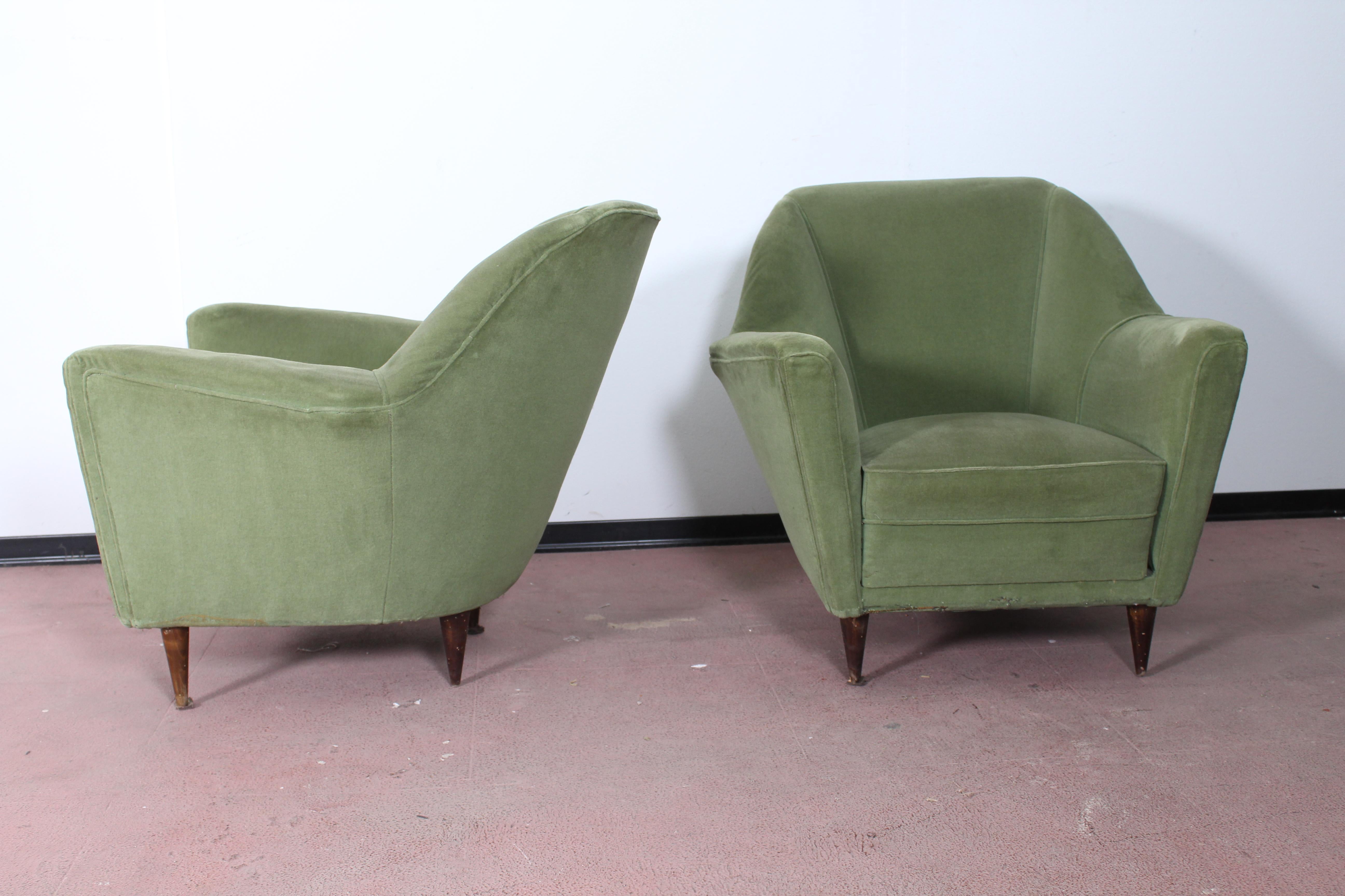 I.S.A. Midcentury Green Wooden Structure and Fabric Pair of Armchairs, 1950 In Fair Condition In Palermo, IT