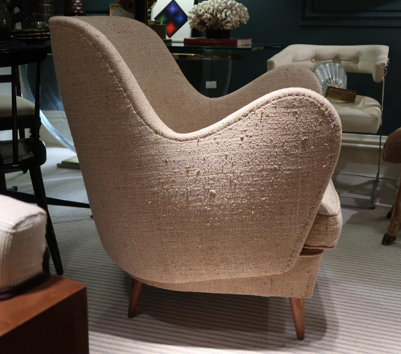 ISA, Pair of Beige Indian Silk and Wood Legs Midcentury Italian Armchairs, 1950 For Sale 2
