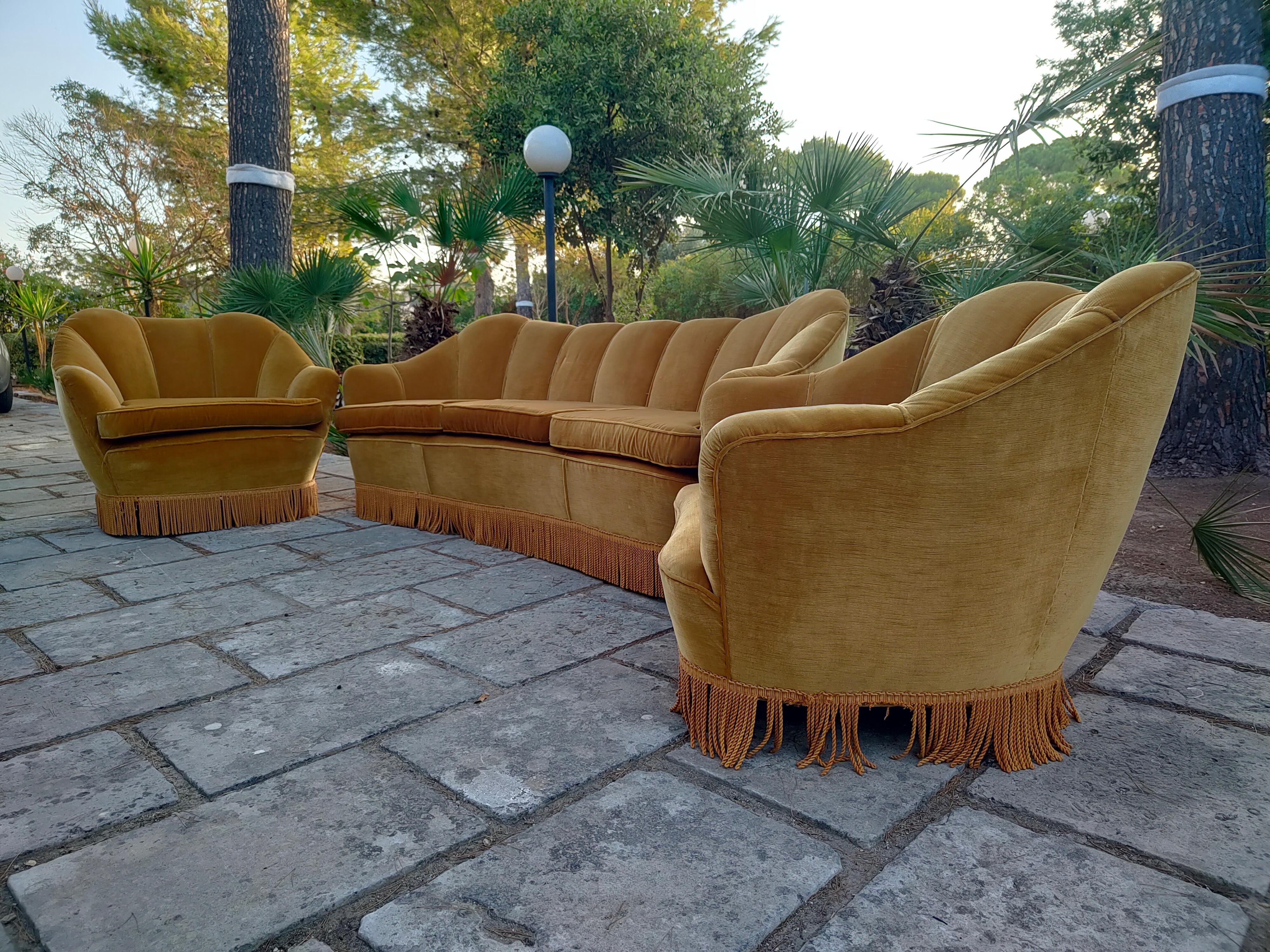 I.S.A. - complete living room sofa and pair of armchairs ISA production 1960s  In Good Condition For Sale In taranto, IT