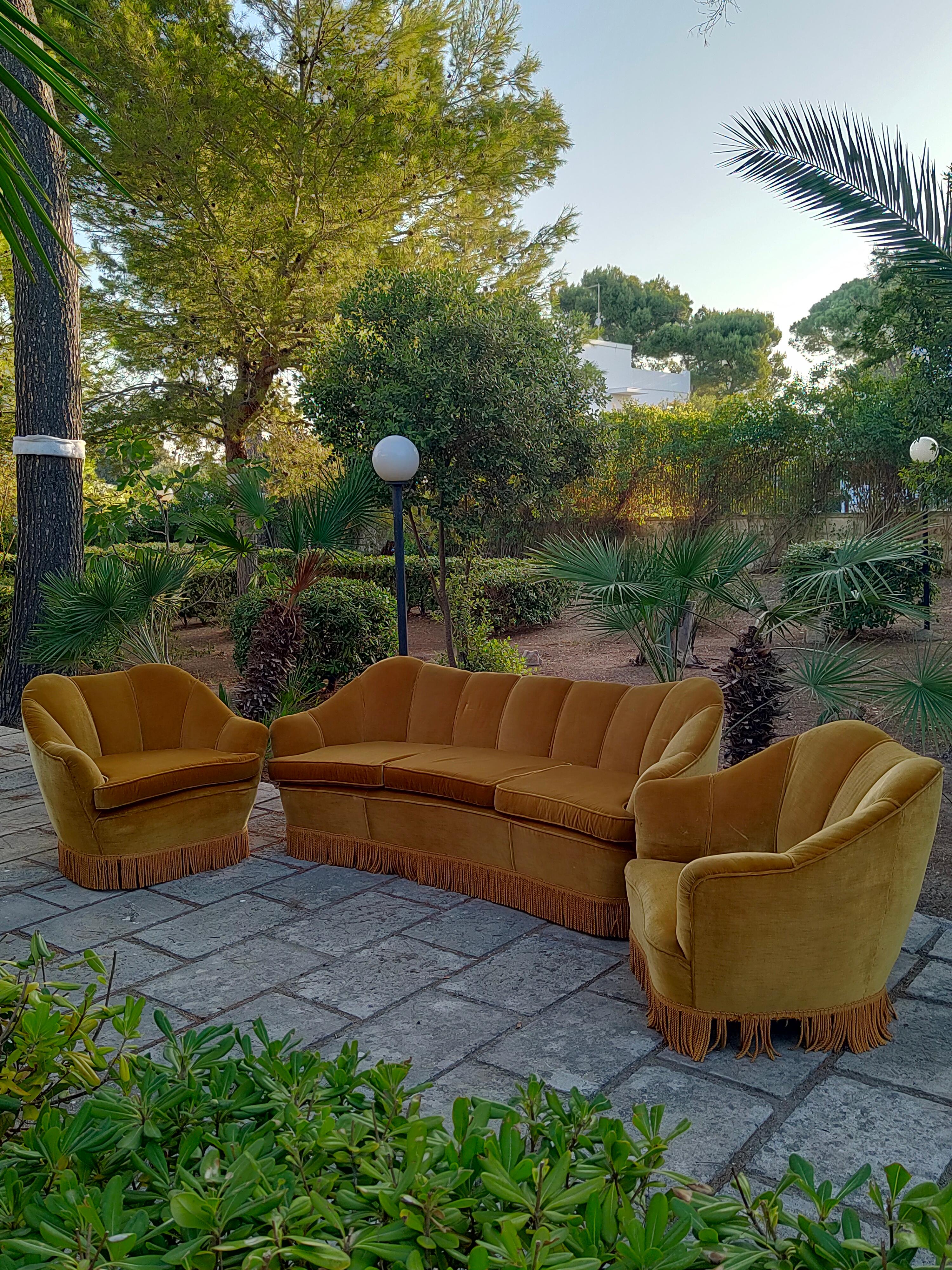 I.S.A. - complete living room sofa and pair of armchairs ISA production 1960s  For Sale 1