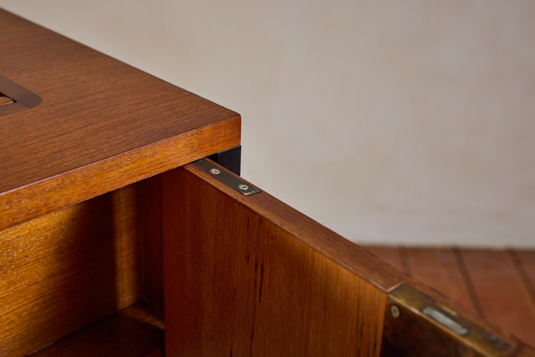Ico Parisi Vanity / Dressing table and bedside cabinet for M.I.M For Sale 8
