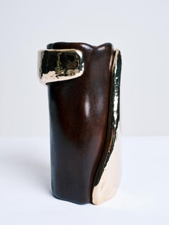 Isa Vase by BRNV Studio