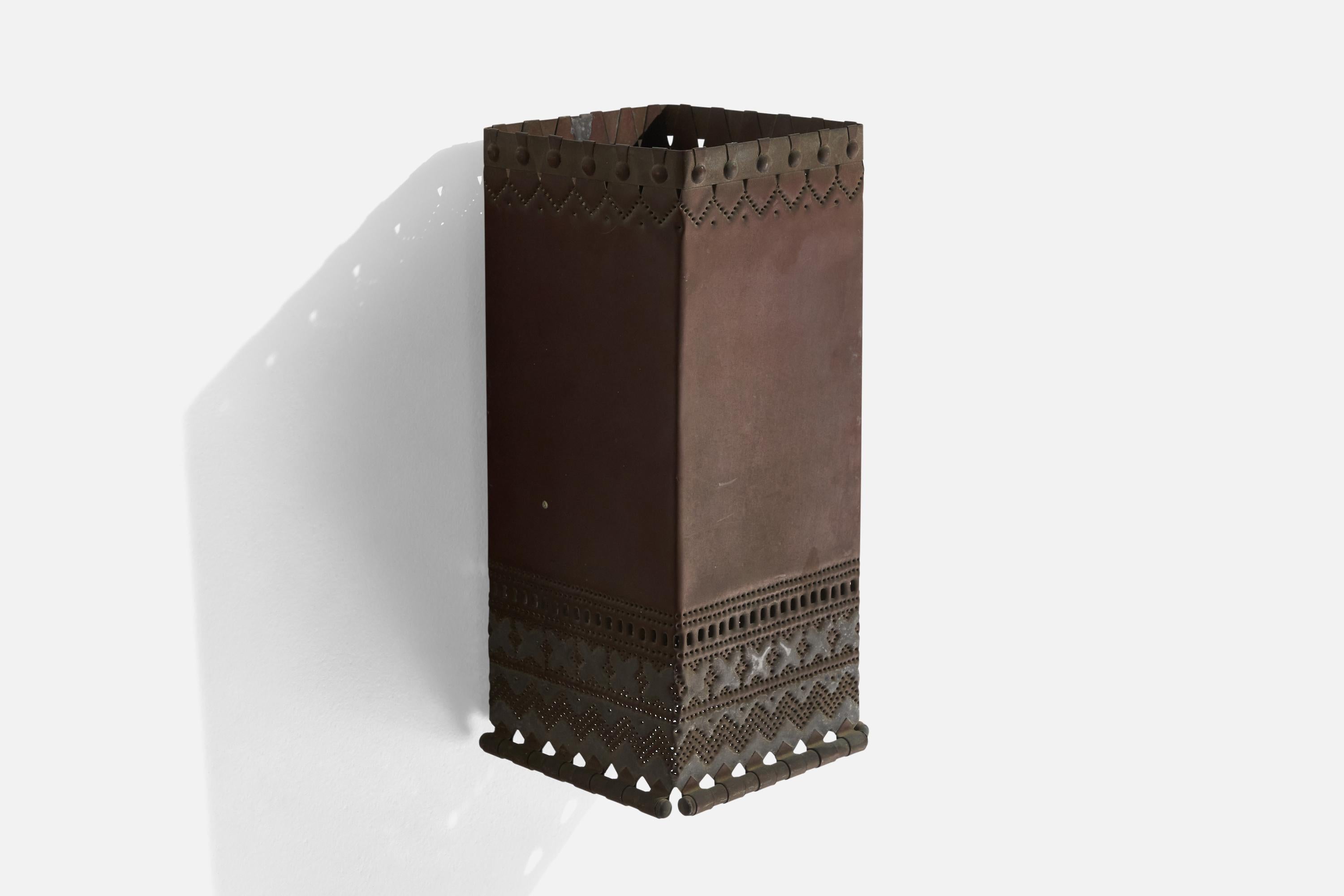 Isaac Maxwell, Wall Light, Copper, USA, 1980s In Good Condition In High Point, NC