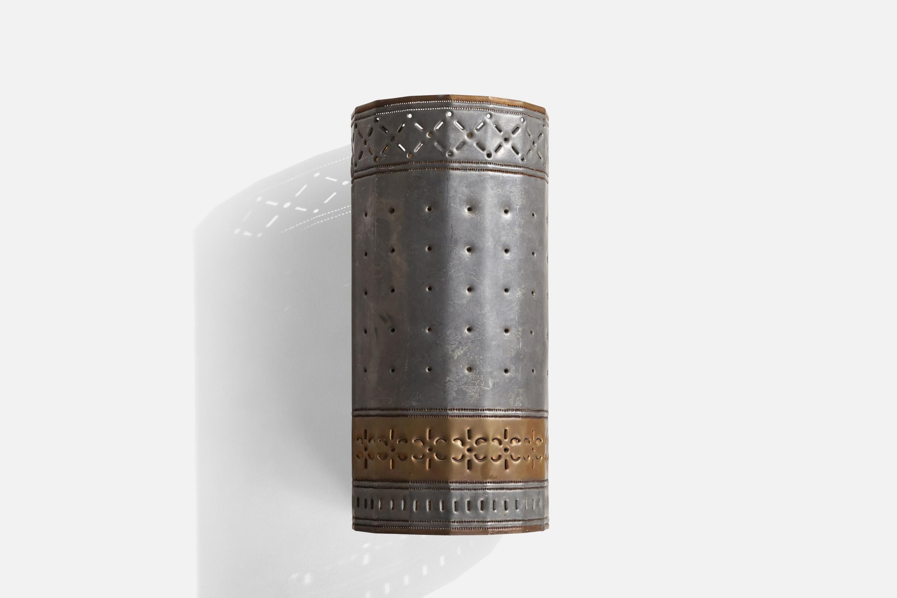 American Isaac Maxwell, Wall Light, Metal, USA, 1980s