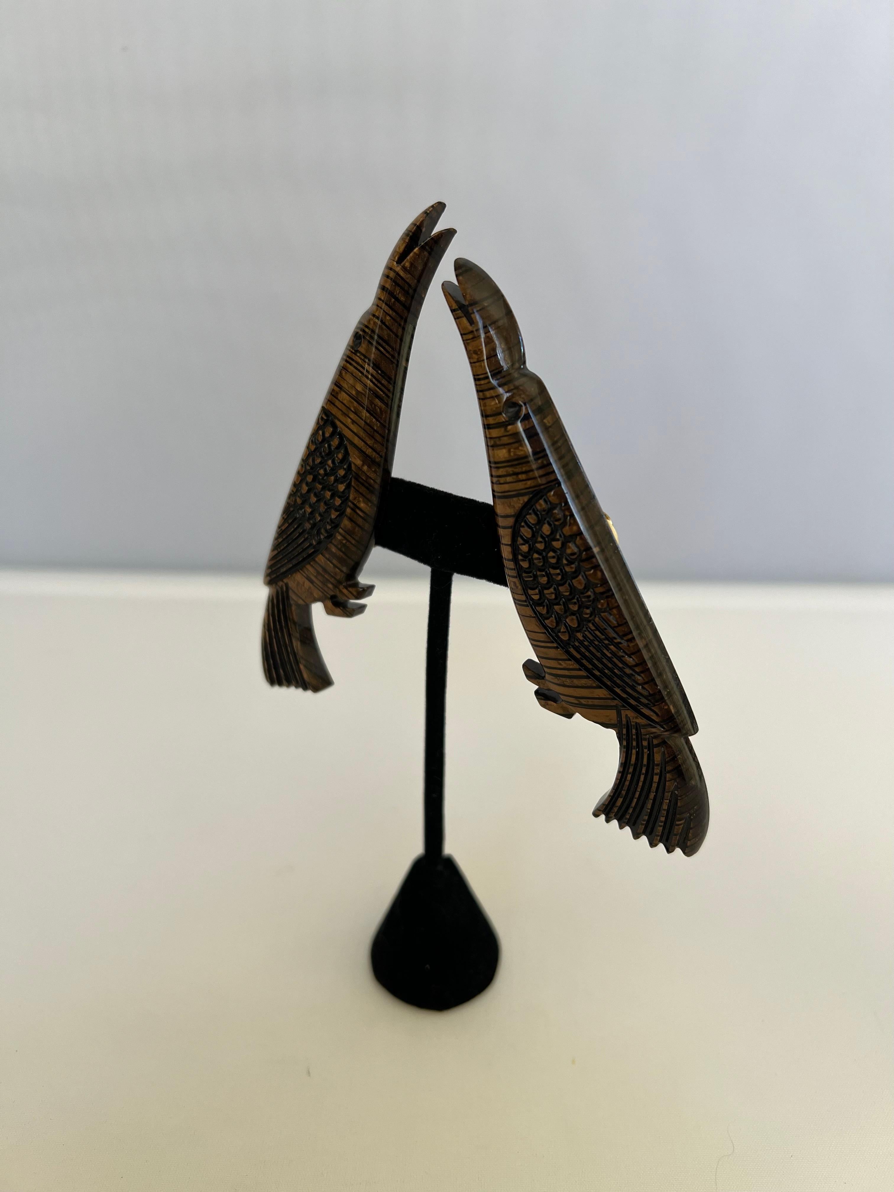 Isabel Canovas Carved Wood Bird Clip-on Earrings In Excellent Condition For Sale In Palm Springs, CA