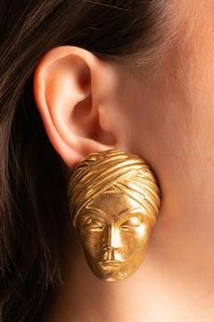 Isabel Canovas earrings 'face'