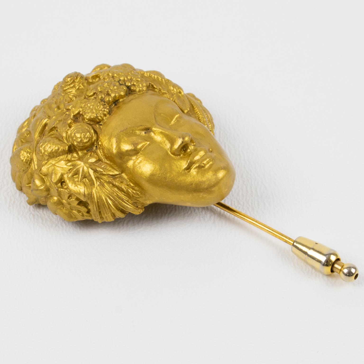 Isabel Canovas Gilt Bronze Face Pin Brooch In Excellent Condition For Sale In Atlanta, GA