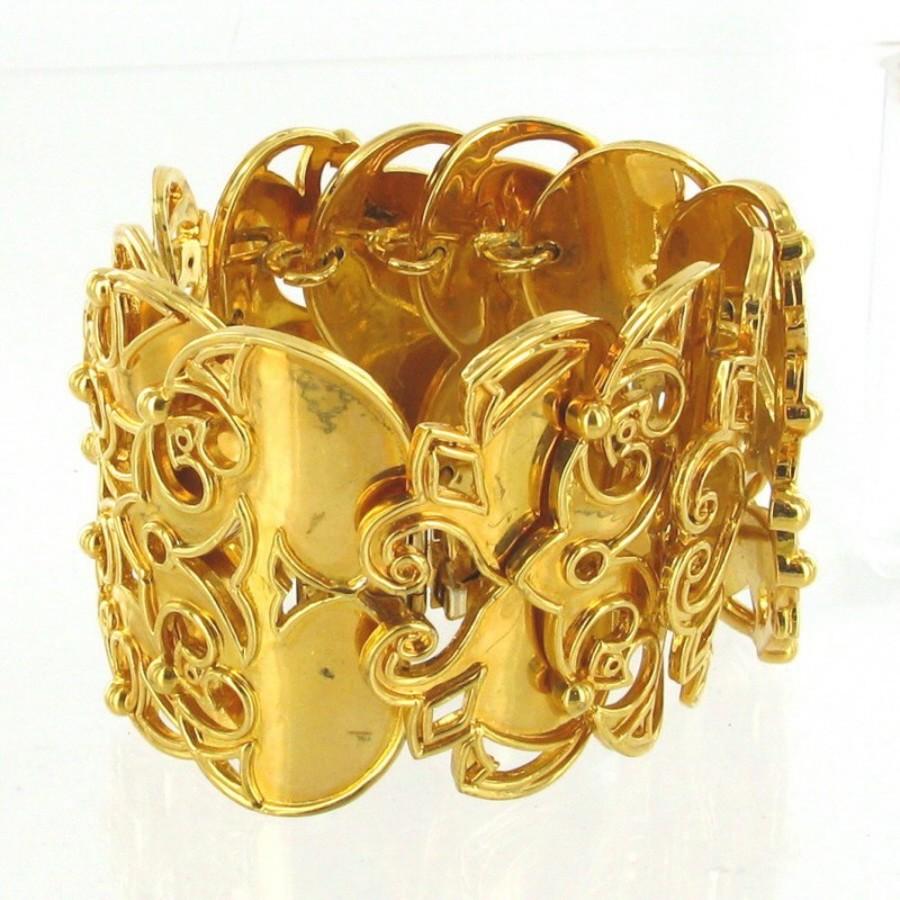 Isabel Canovas Golden Cuff In Excellent Condition For Sale In Paris, FR