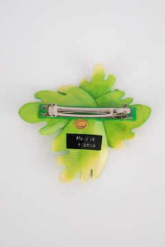 Isabel Canovas Leaf Hair Clip in Green Resin