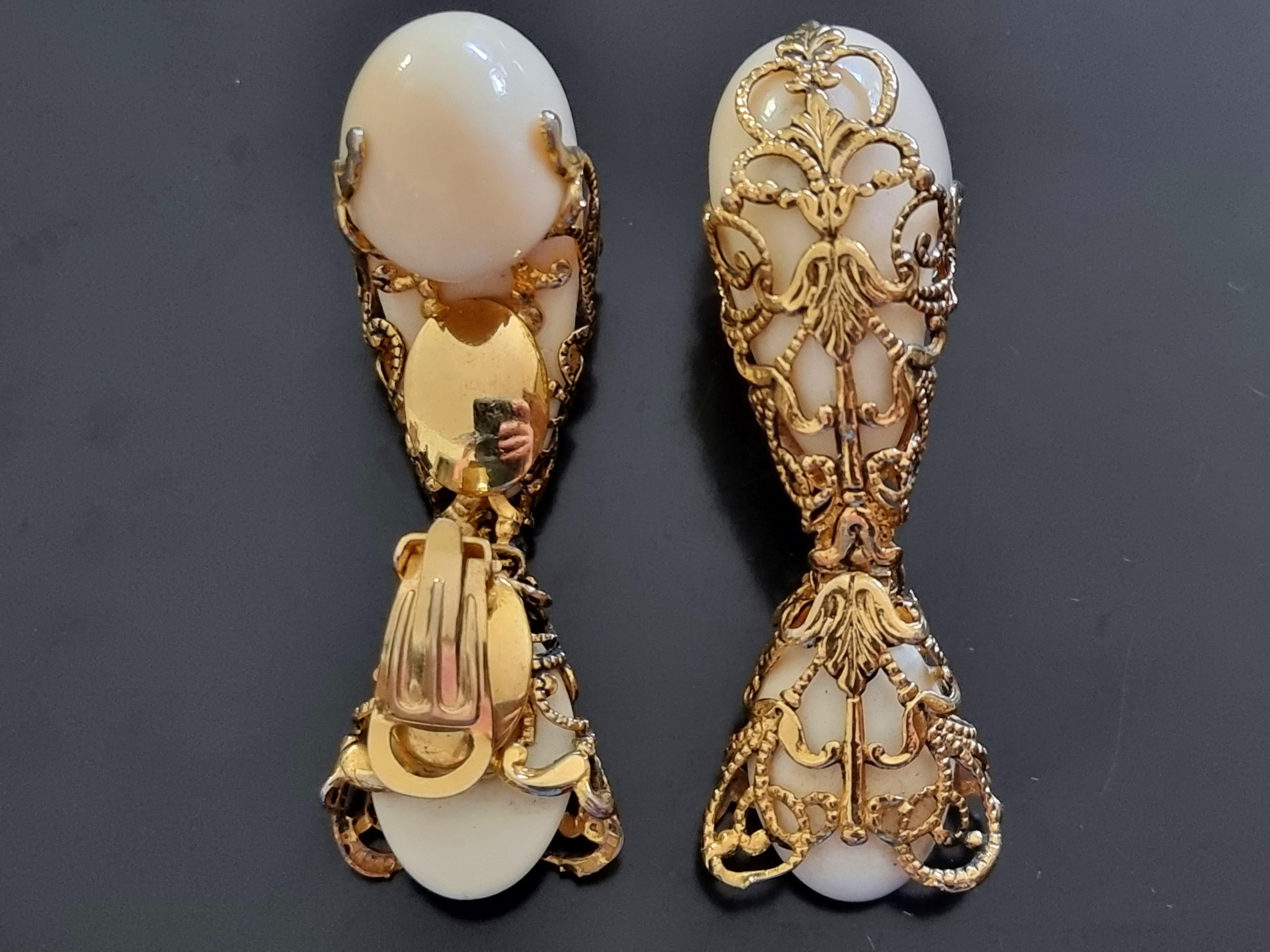 Isabel CANOVAS, XXL clip-on Earrings, vintage from the 80s In Good Condition For Sale In SAINT-CLOUD, FR