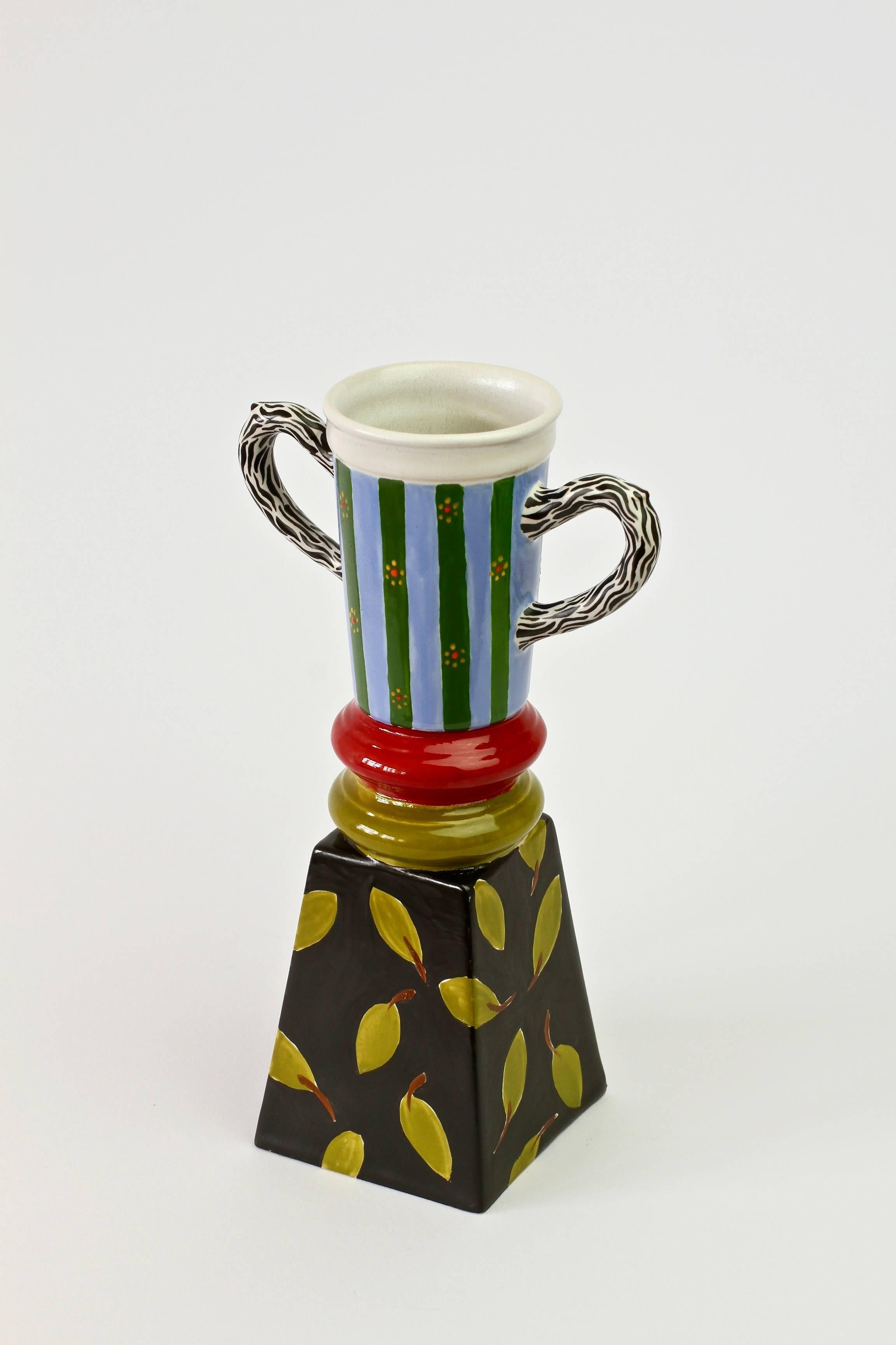 Isabel Klingenstein German Art Studio Pottery im Memphis-Stil, ca. 1980er Jahre im Angebot 3