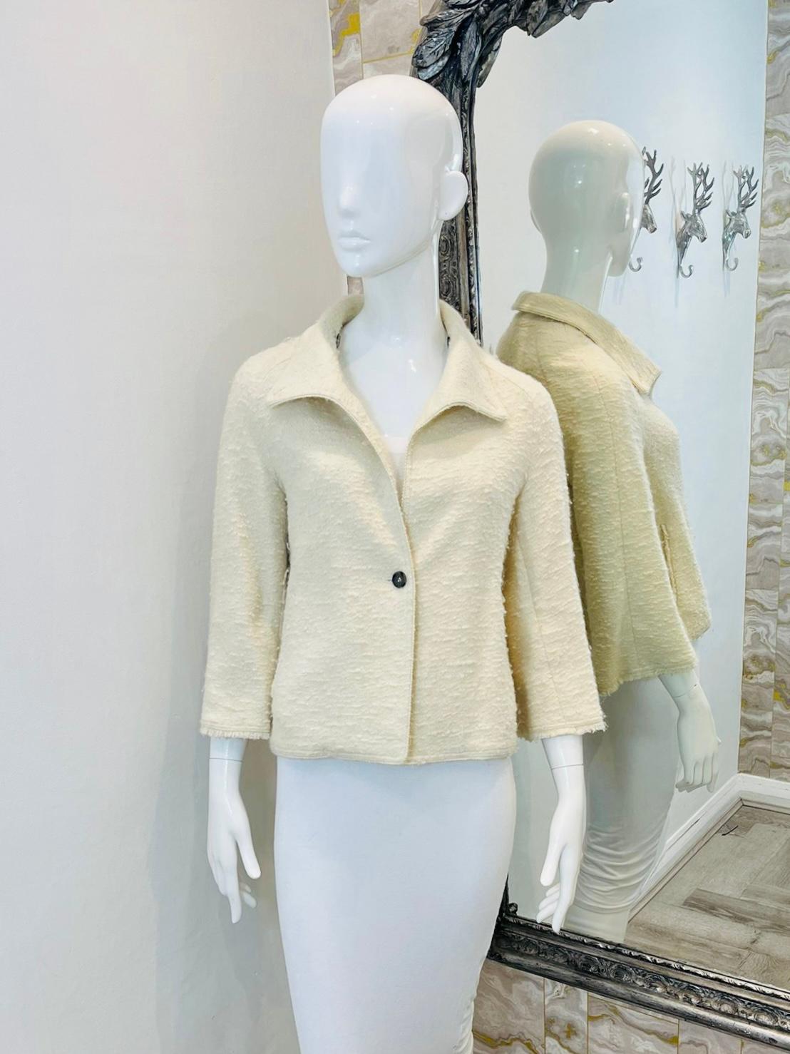 Isabel Marant Baby Alpaca Wool Jacket

Ivory/cream coloured, button closure, cropped jacket.

Size - 34FR

Condition - Excellent

Composition - Baby Alpaca