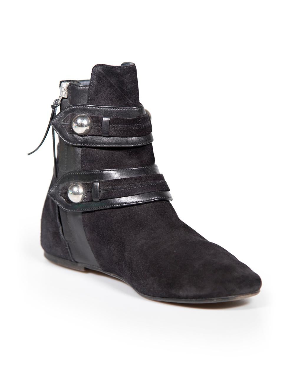 CONDITION is Very good. Minimal wear to boots is evident. Minimal wear to soles on this used Isabel Marant designer resale item.
 
 
 
 Details
 
 
 Black
 
 Suede
 
 Ankle boots
 
 Round toe
 
 Side zip fastening
 
 Front buttoned detail
 
 
 
 
 
