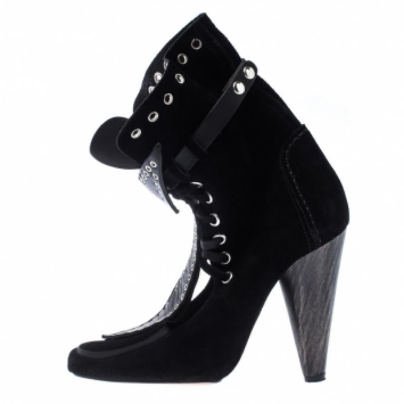 Isabel Marant Schwarz Wildleder Öse Cut Out Schleife Stiefeletten Größe 37 im Angebot 1