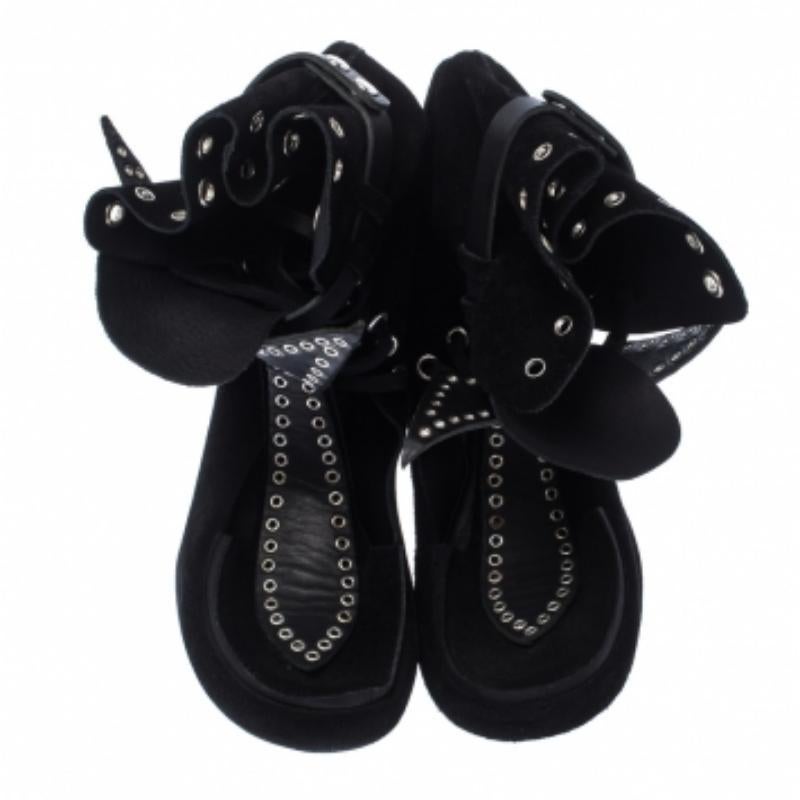 Isabel Marant Schwarz Wildleder Öse Cut Out Schleife Stiefeletten Größe 37 im Angebot 2