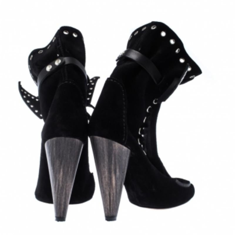 Isabel Marant Schwarz Wildleder Öse Cut Out Schleife Stiefeletten Größe 37 im Angebot 3