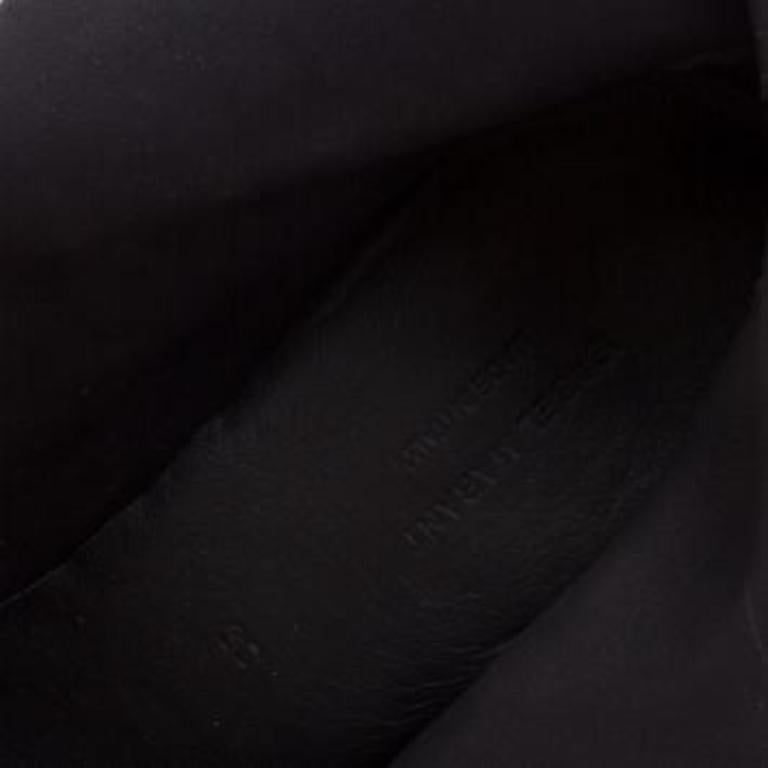 Isabel Marant Schwarz Wildleder Mossa Nieten Ausschnitt Stiefeletten Größe 39 im Angebot 3