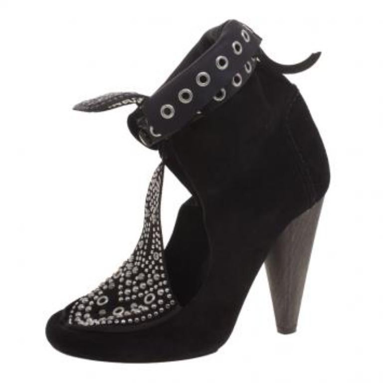 Isabel Marant Schwarz Wildleder Mossa Nieten Ausschnitt Stiefeletten Größe 39 im Angebot 4