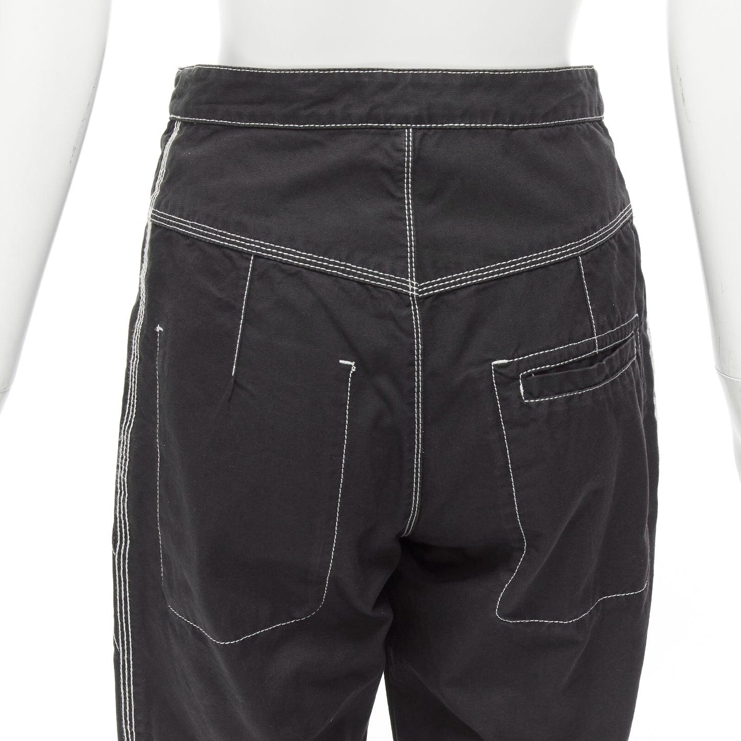 ISABEL MARANT Schwarz-Weiß-Baumwoll-Teppichhose mit Topstitch und Tasche FR36 S
Referenz: NKLL/A00200
Marke: Isabel Marant
MATERIAL: Baumwolle
Farbe: Schwarz, Weiß
Muster: Solide
Verschluss: Zip Fly
Innenfutter: Schwarz Baumwolle
Hergestellt in: