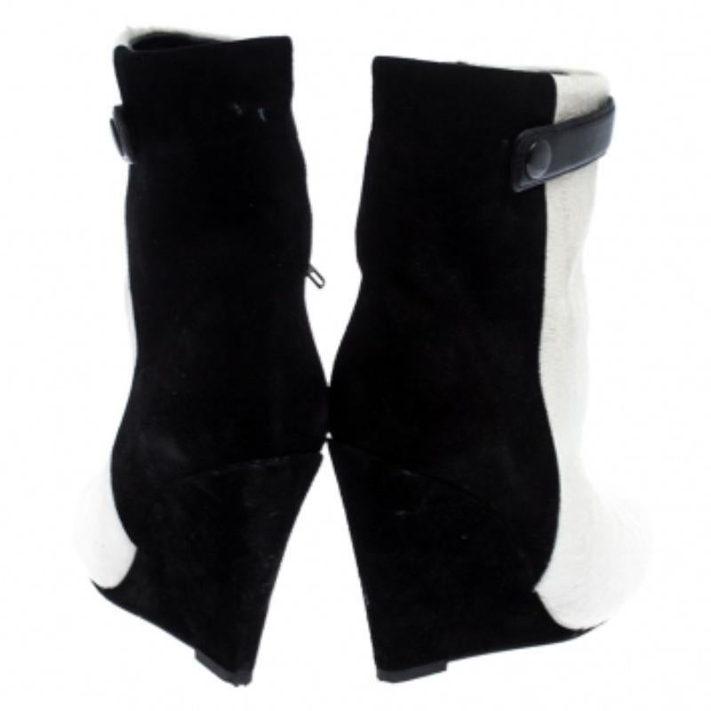 Donna Isabel Marant, capelli di pony e camoscio nero/bianco, stivaletti con zeppa misura 38 in vendita