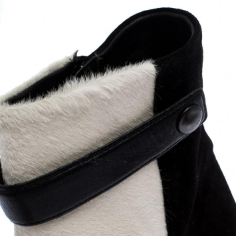 Isabel Marant, capelli di pony e camoscio nero/bianco, stivaletti con zeppa misura 38 in vendita 1