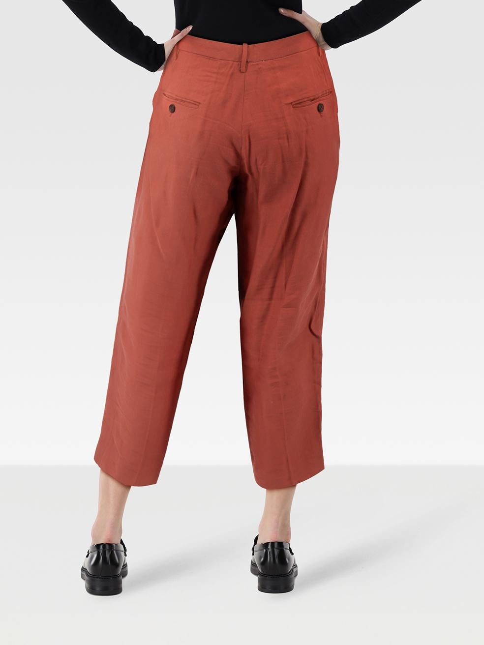 CONDITION is Very Good. Hardly any visible wear to the trousers is evident on this used Isabel Marant designer resale item.
 
 
 
 Details
 
 
 Brick red
 
 Viscose
 
 Trousers
 
 Tapered
 
 Cropped
 
 High rise
 
 2x Side pockets
 
 2x Back