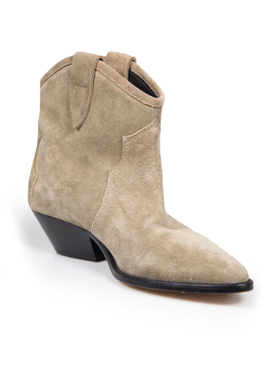 CONDITION is Very good. Minimal wear to boots is evident. Minimal discolouration to the front and sides of both shoes. Small scratches to the front, back and sides of both shoes on this used Isabel Marant designer resale item.
 
 
 
 Details
 
 
