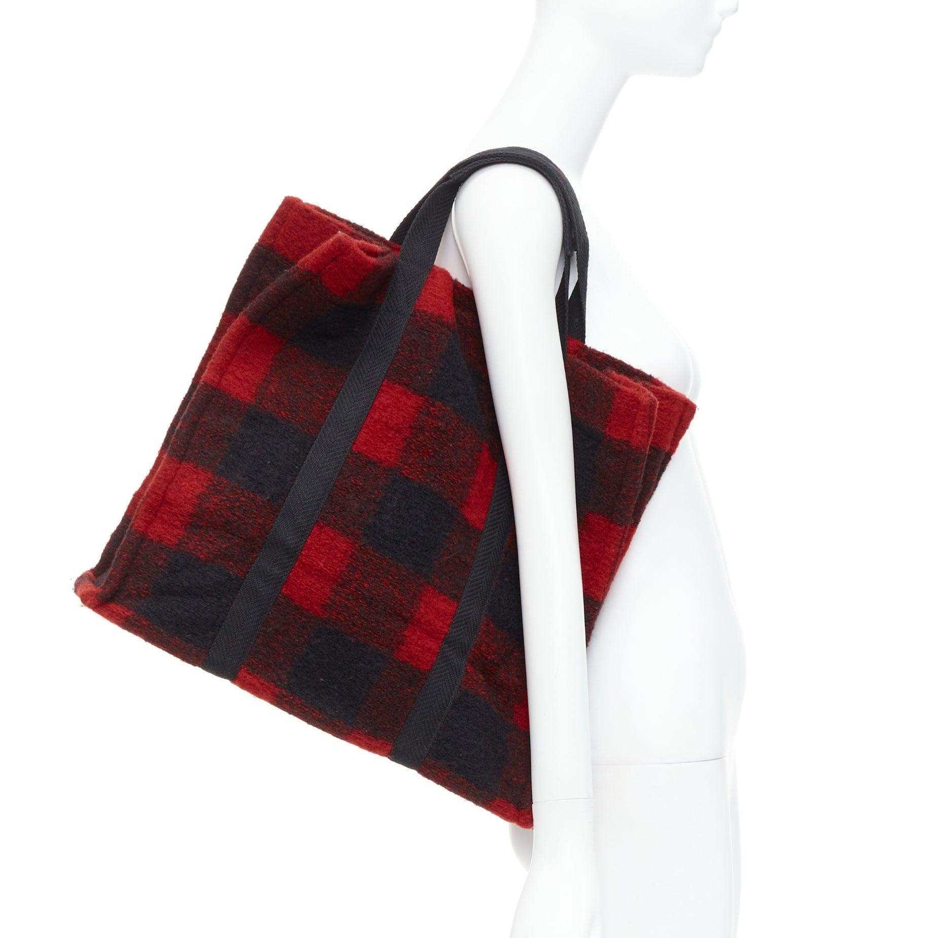 ISABEL MARANT ETOILE Rusty red black tartan plaid wool tote bag
Reference: LAYU/A00042
Brand: Isabel Marant
Model: Rusty
Collection: Etoile
Material: Wool
Color: Black, Red
Pattern: Checkered
Lining: Black Fabric
Extra Details: Plaid Print.