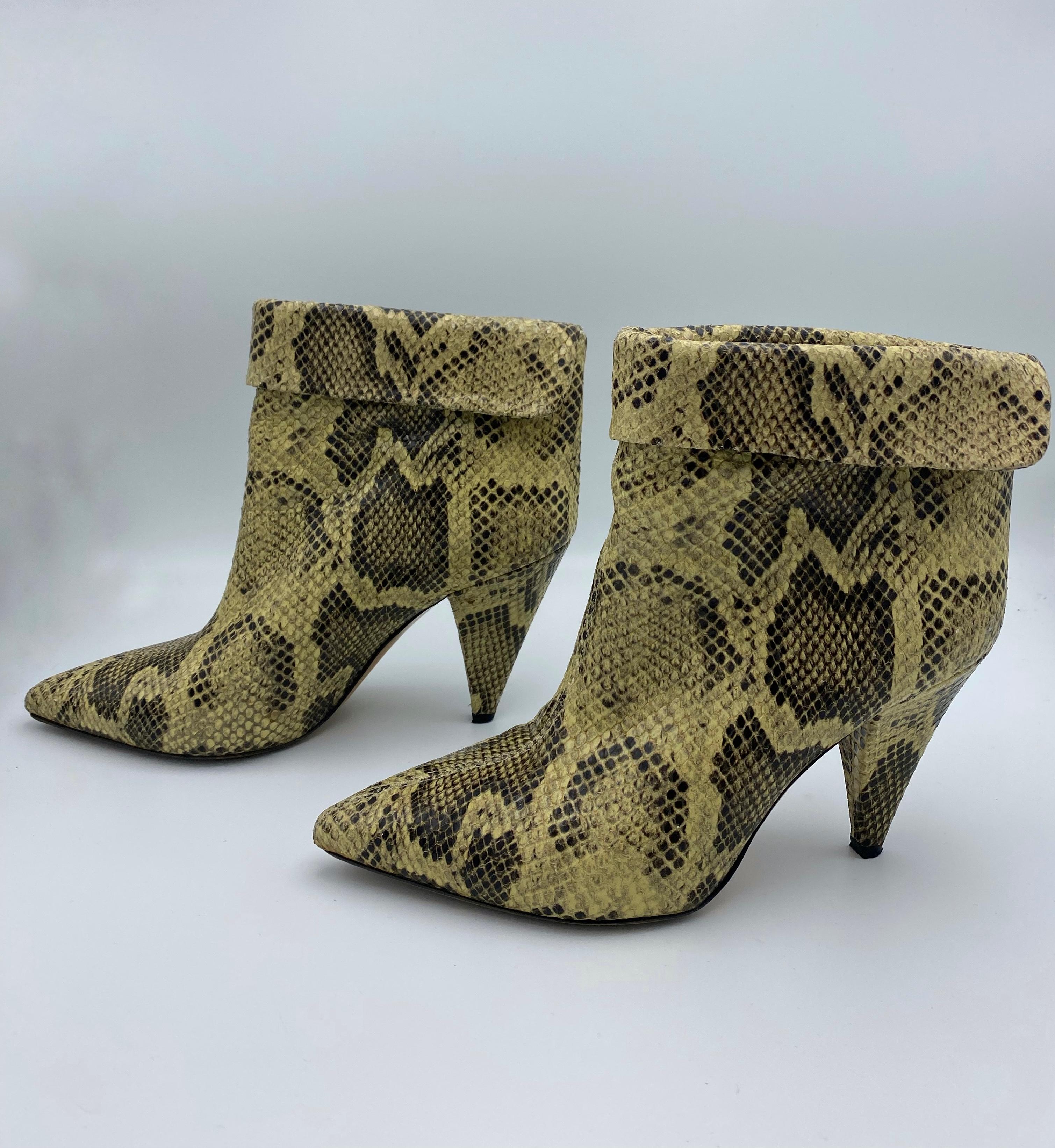 Isabel Marant Exotic Skin  Booties, Size 39 In Excellent Condition For Sale In Beverly Hills, CA
