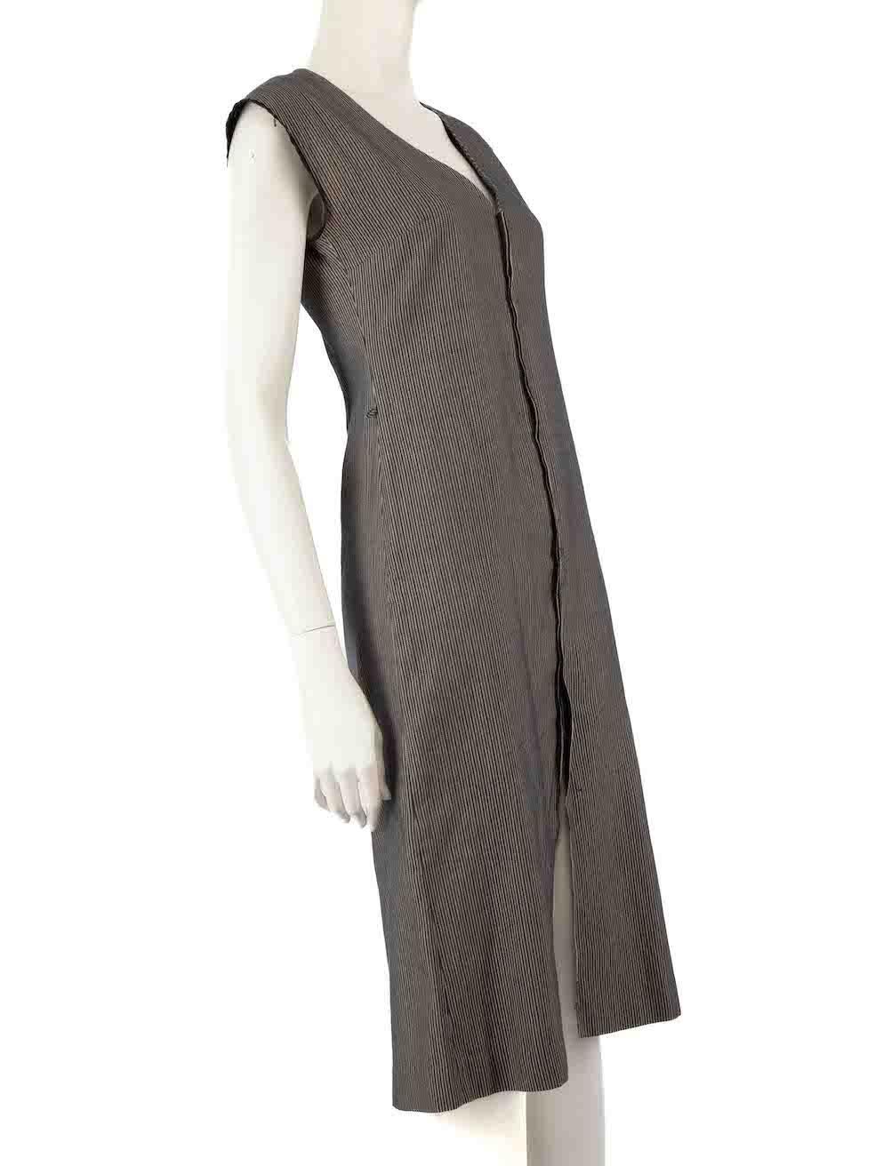 CONDITION is Good. Minor wear to dress is evident. Light signs of wear where loose thread to the seam on the rear bottom of zip area and the front skirt slit. The belt is also missing on this used Isabel Marant designer resale item.
 
 
 
 Details
